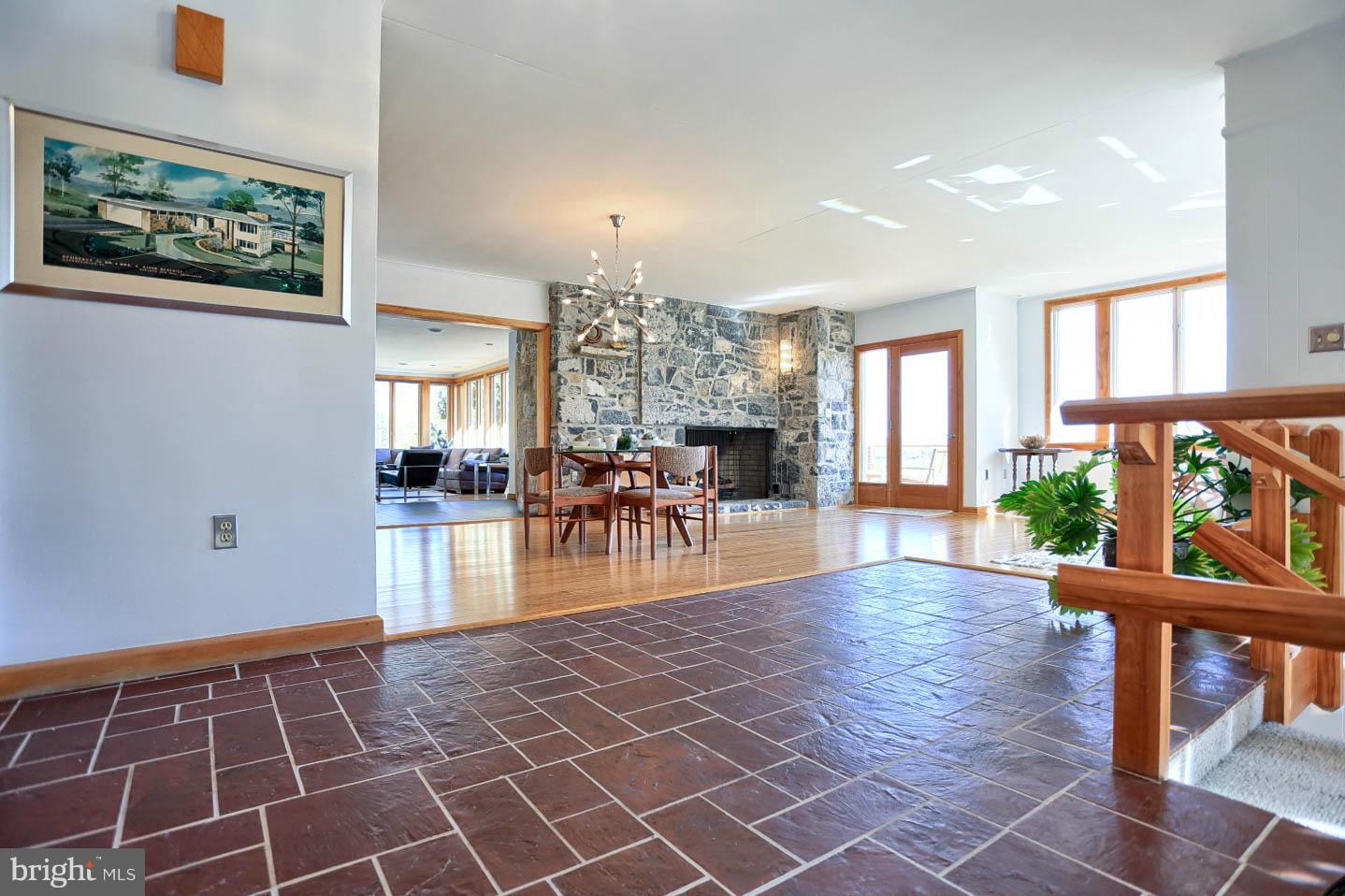 FALLING SPRING - Residential