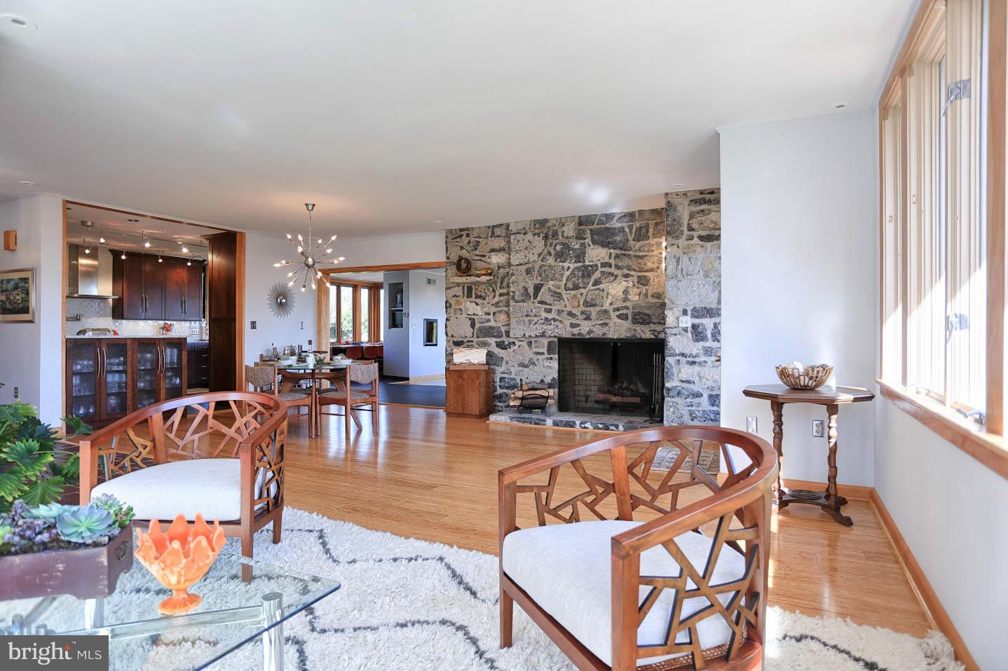 FALLING SPRING - Residential