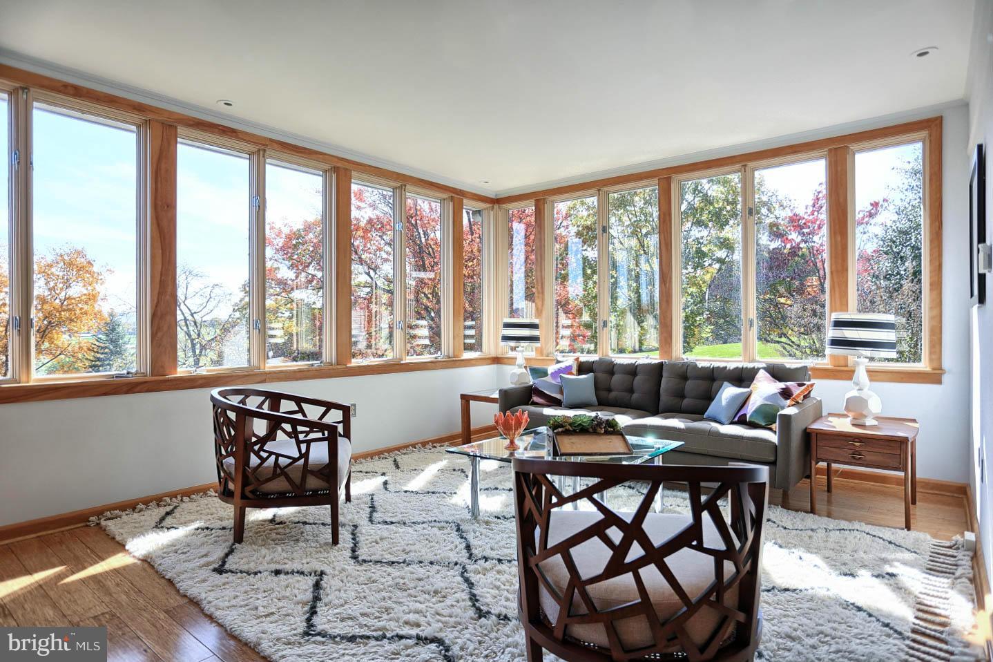 FALLING SPRING - Residential