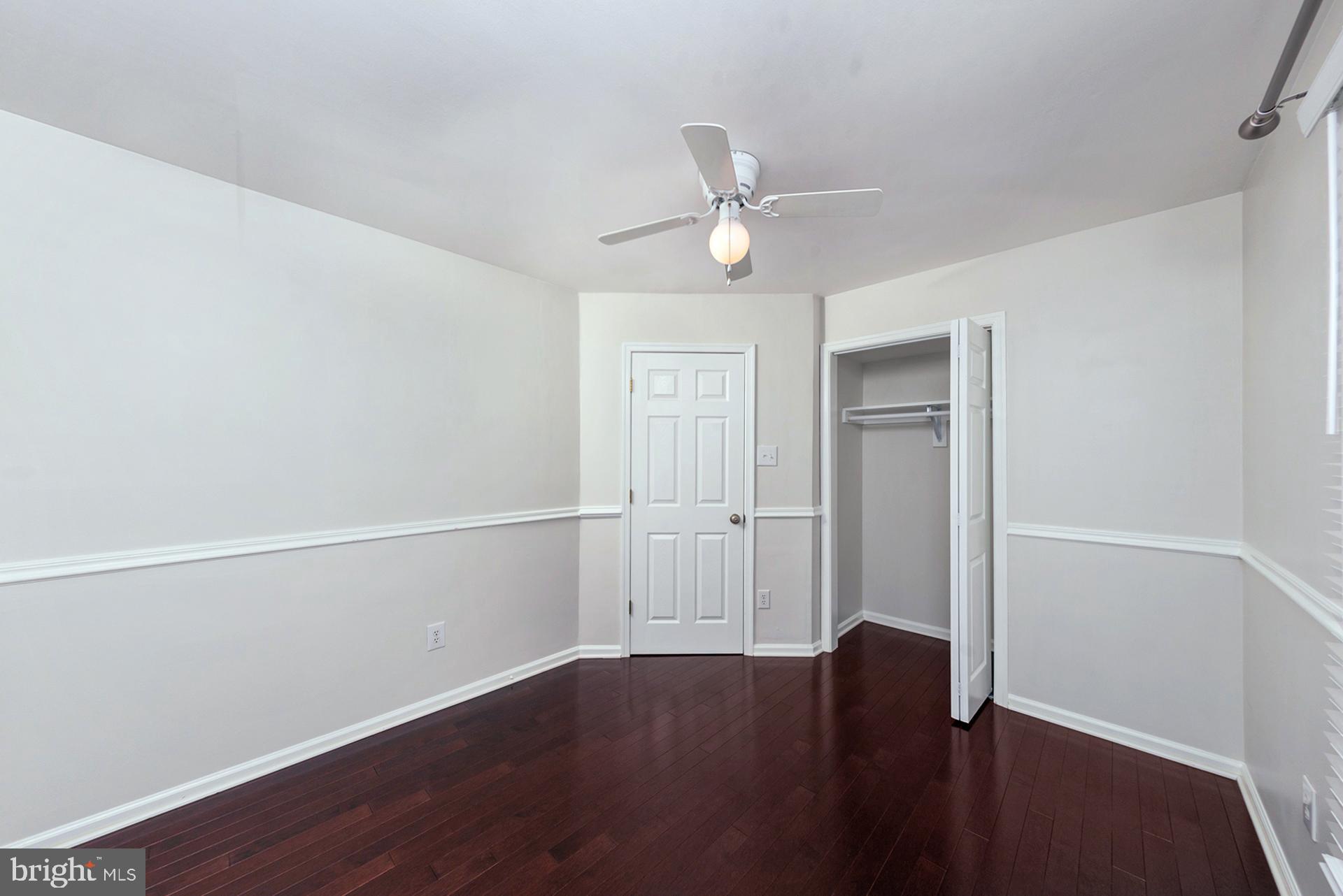 COUNTRY CLUB MANOR - Residential Lease