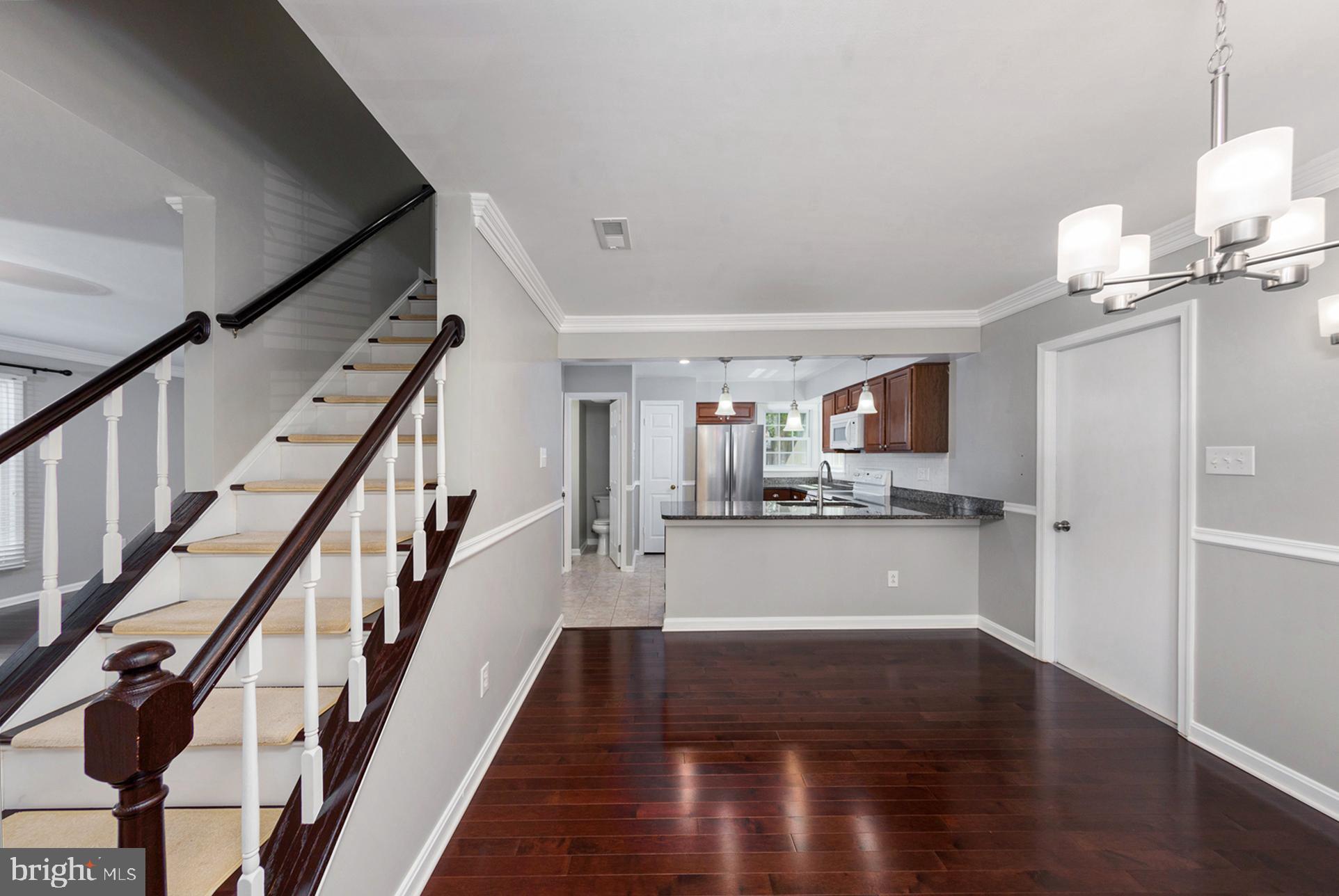 COUNTRY CLUB MANOR - Residential Lease