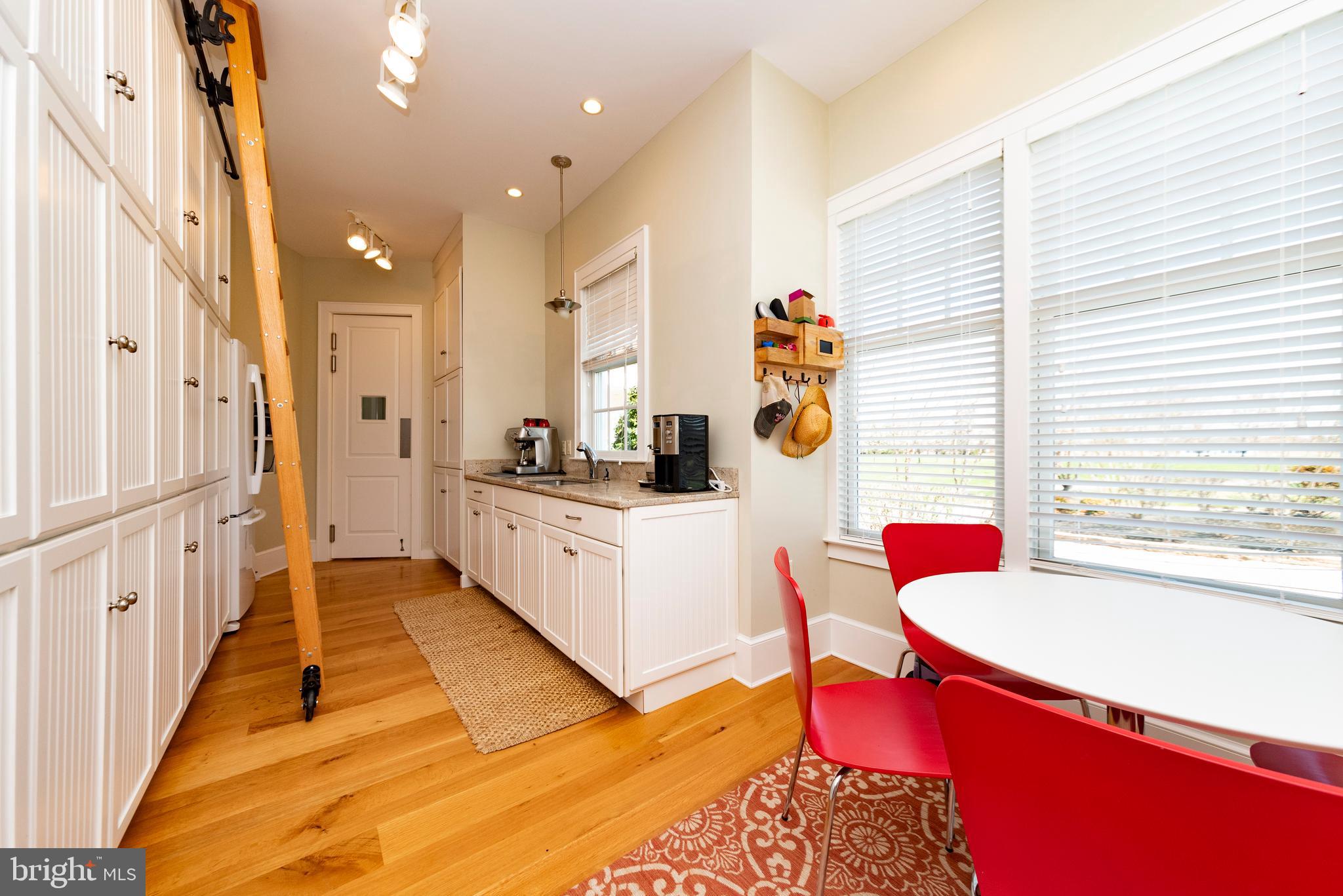 CENTREVILLE - Residential