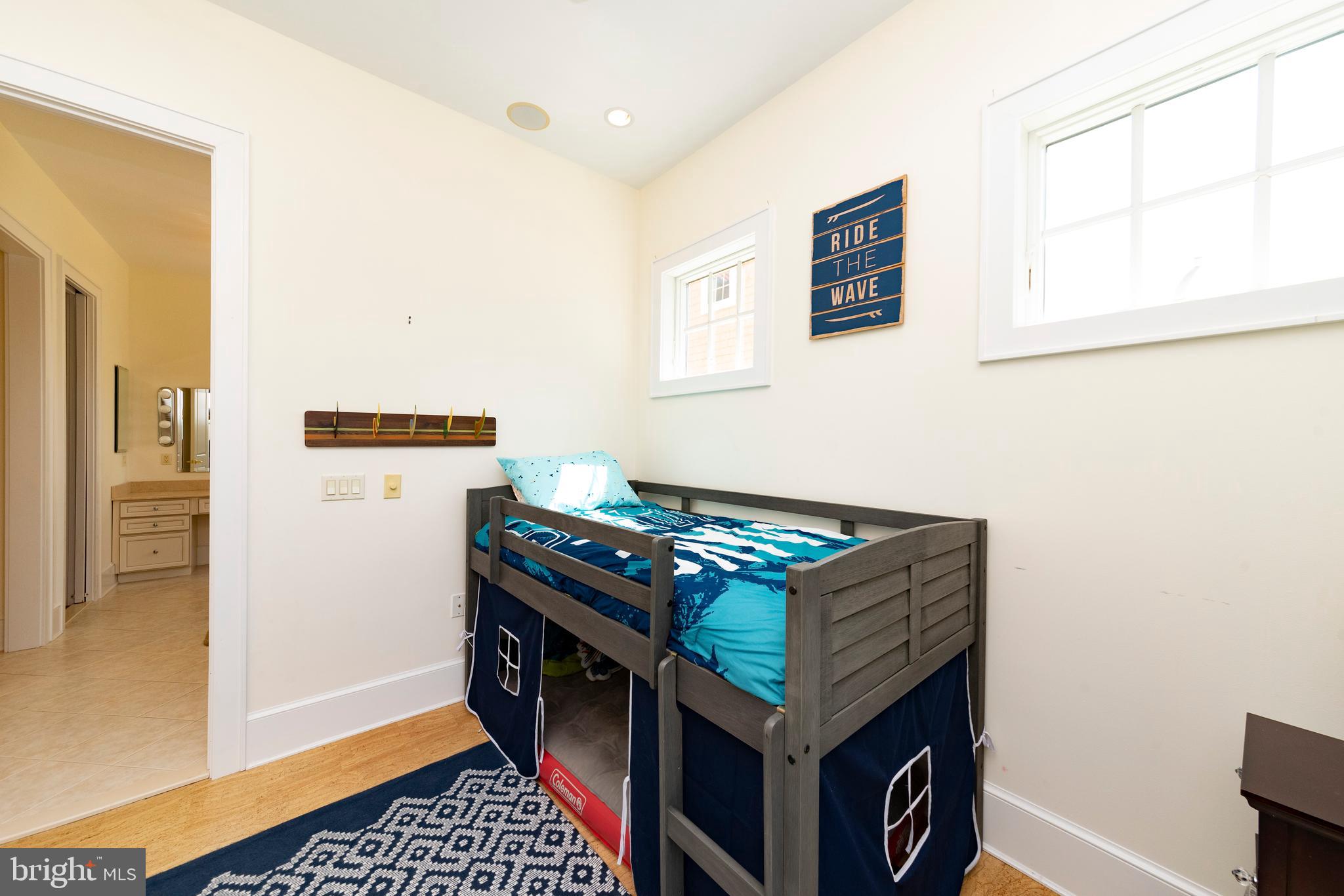 CENTREVILLE - Residential