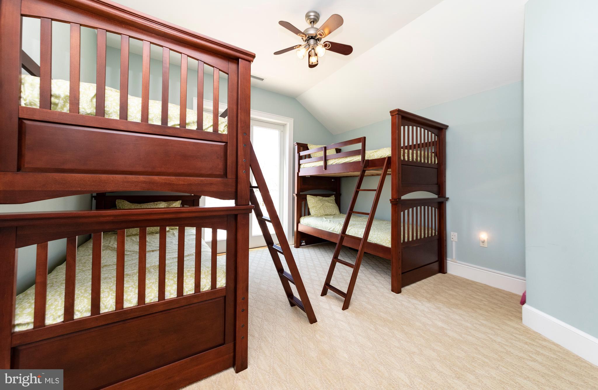 CENTREVILLE - Residential