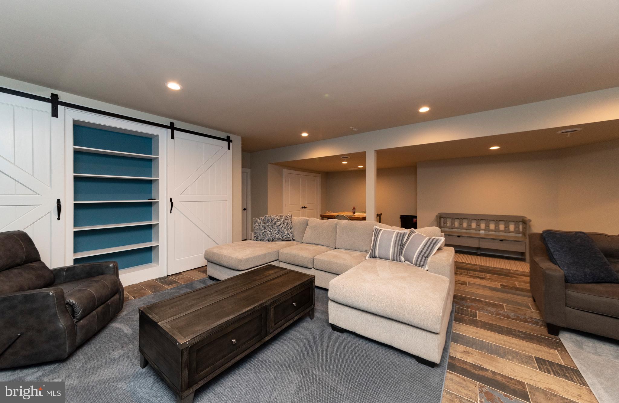 CENTREVILLE - Residential