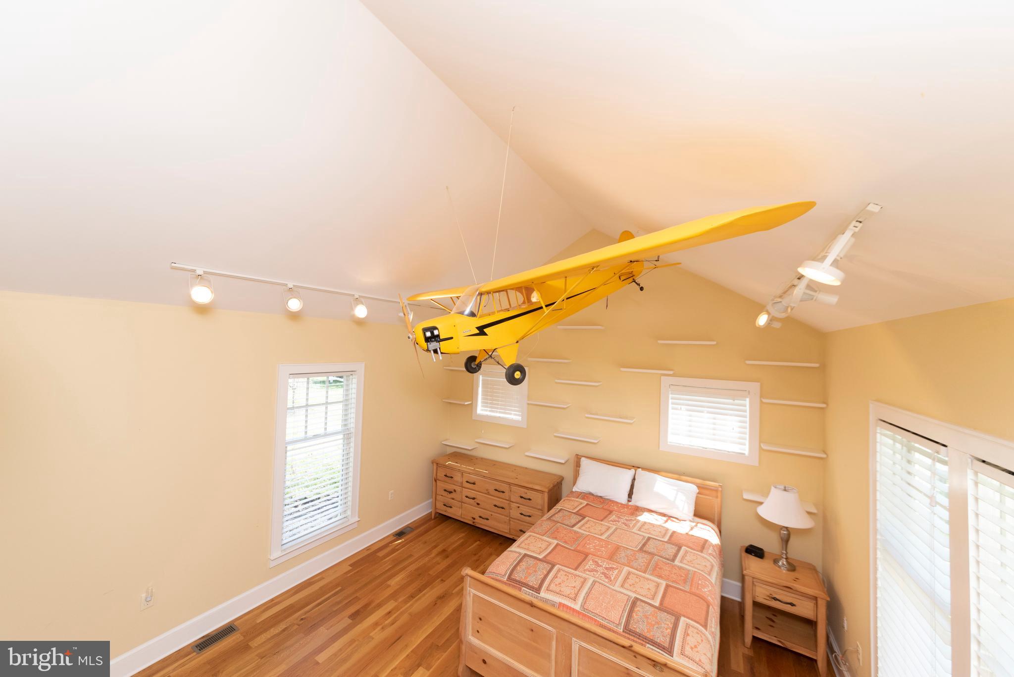 CENTREVILLE - Residential