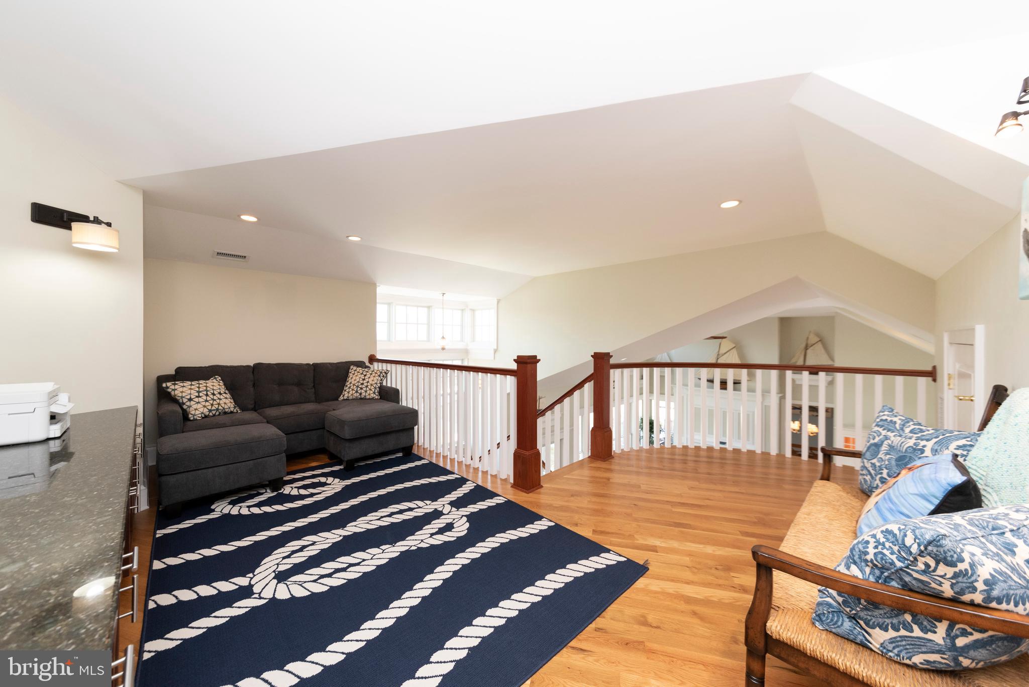 CENTREVILLE - Residential