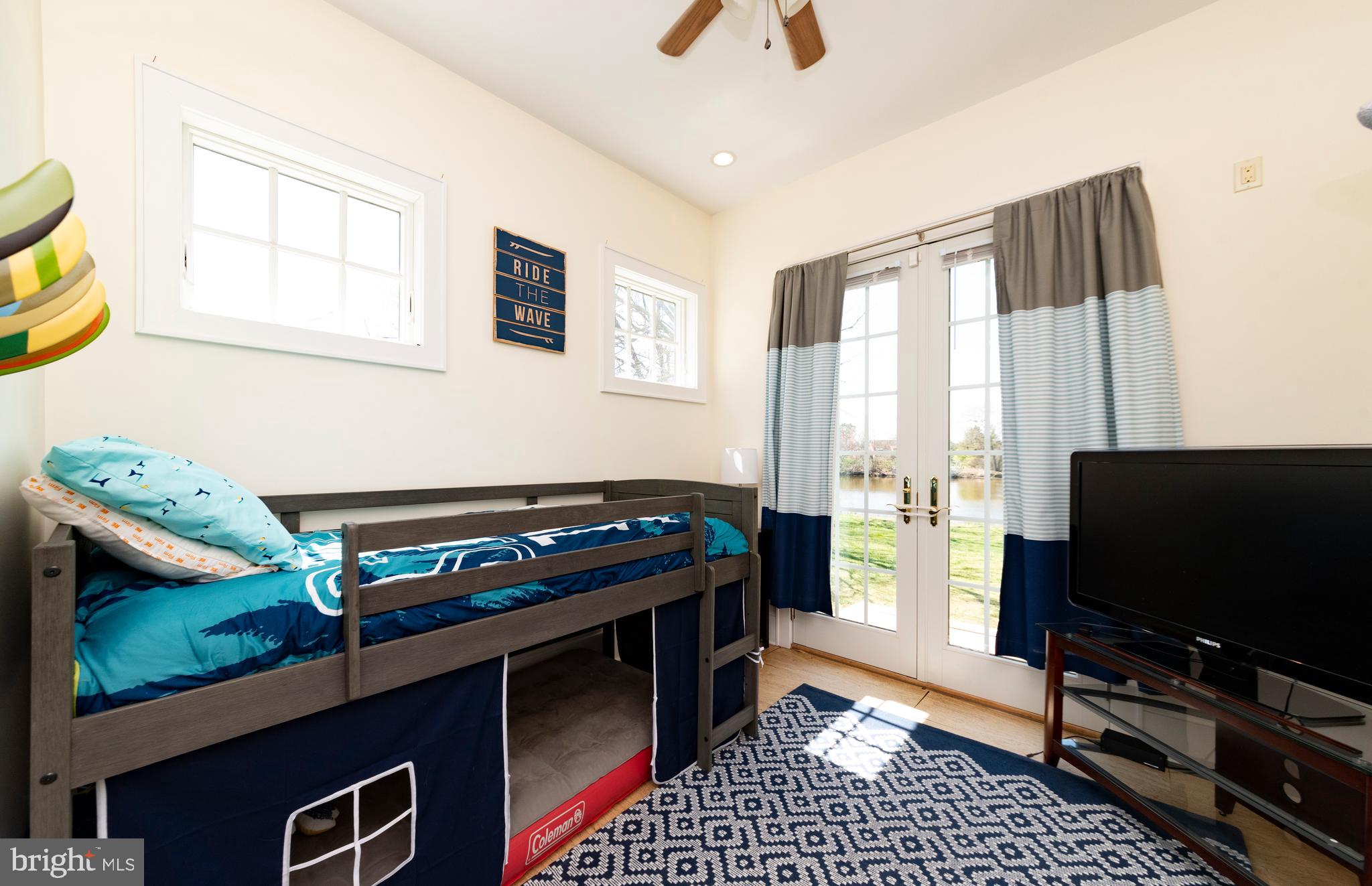 CENTREVILLE - Residential