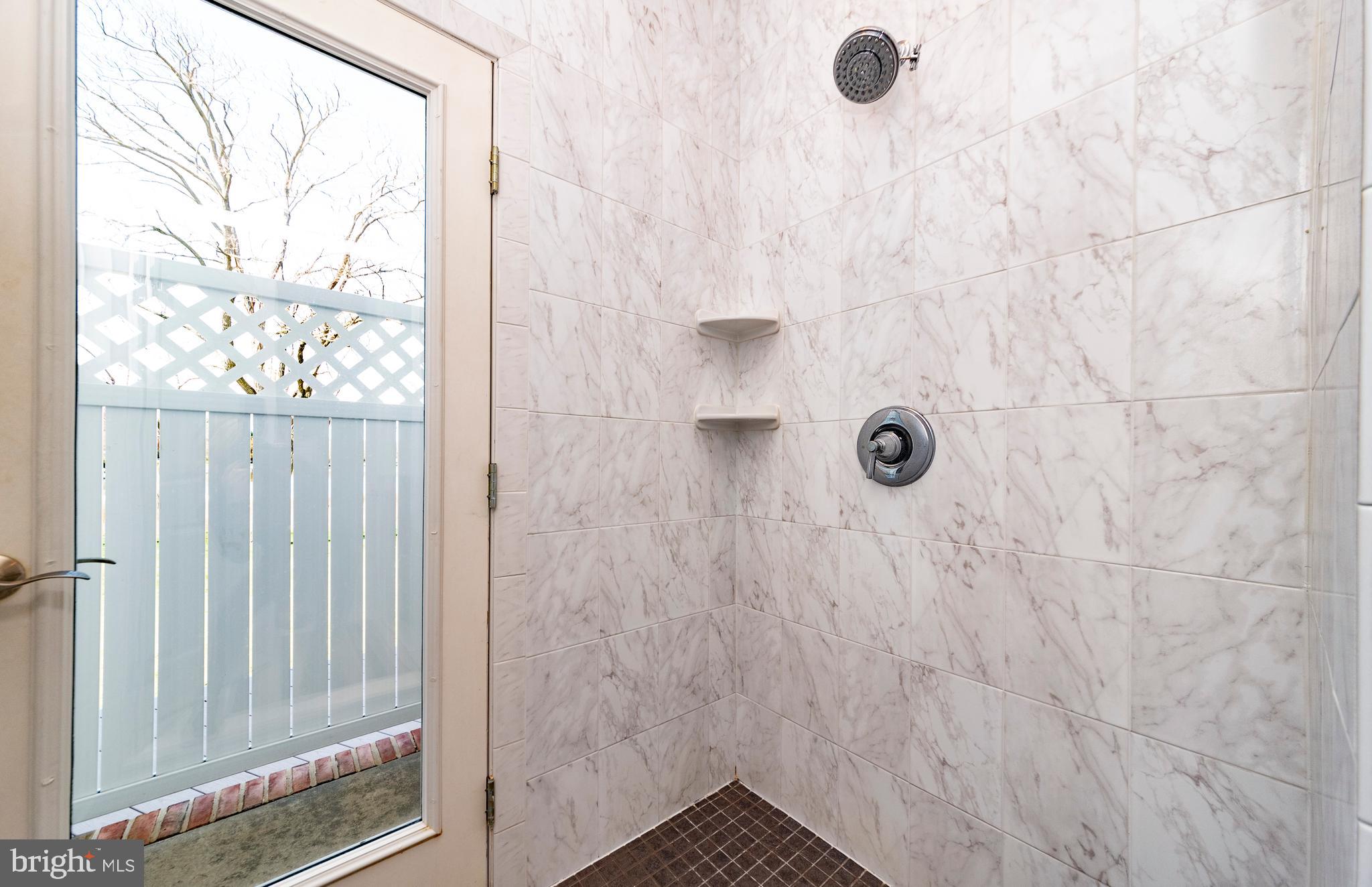 CENTREVILLE - Residential