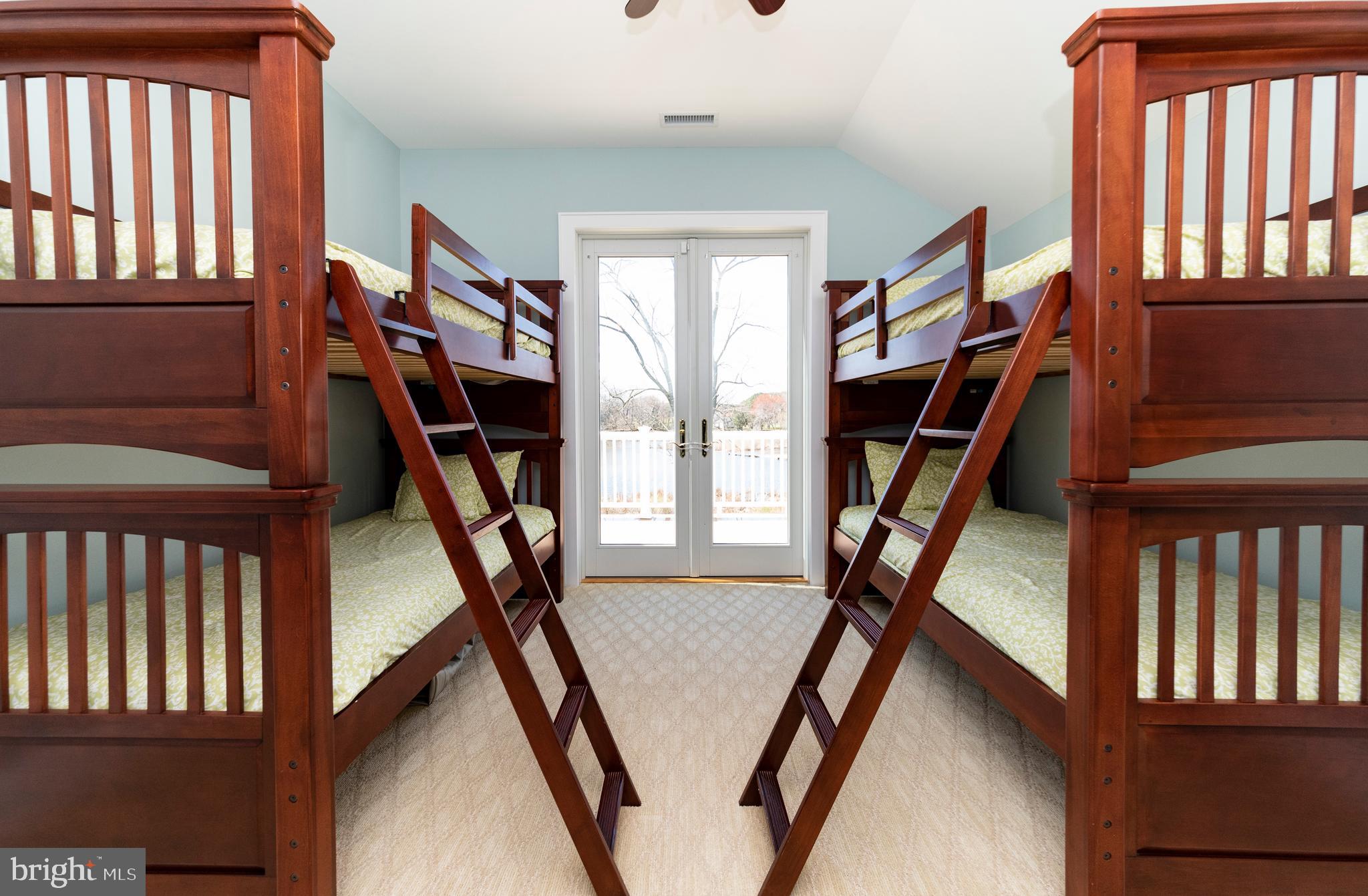 CENTREVILLE - Residential