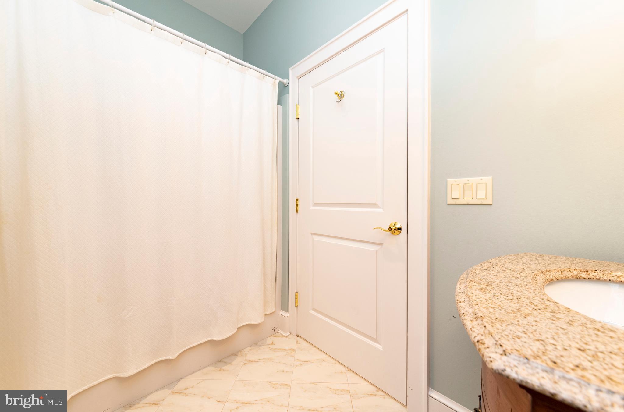 CENTREVILLE - Residential