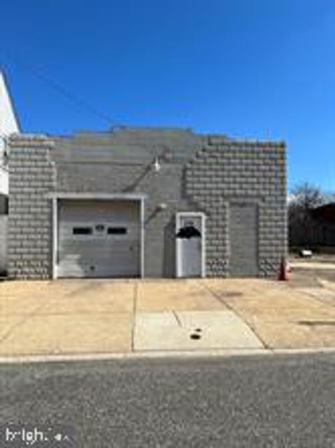 330 S BROADWAY GLOUCESTER CITY NJ 08030