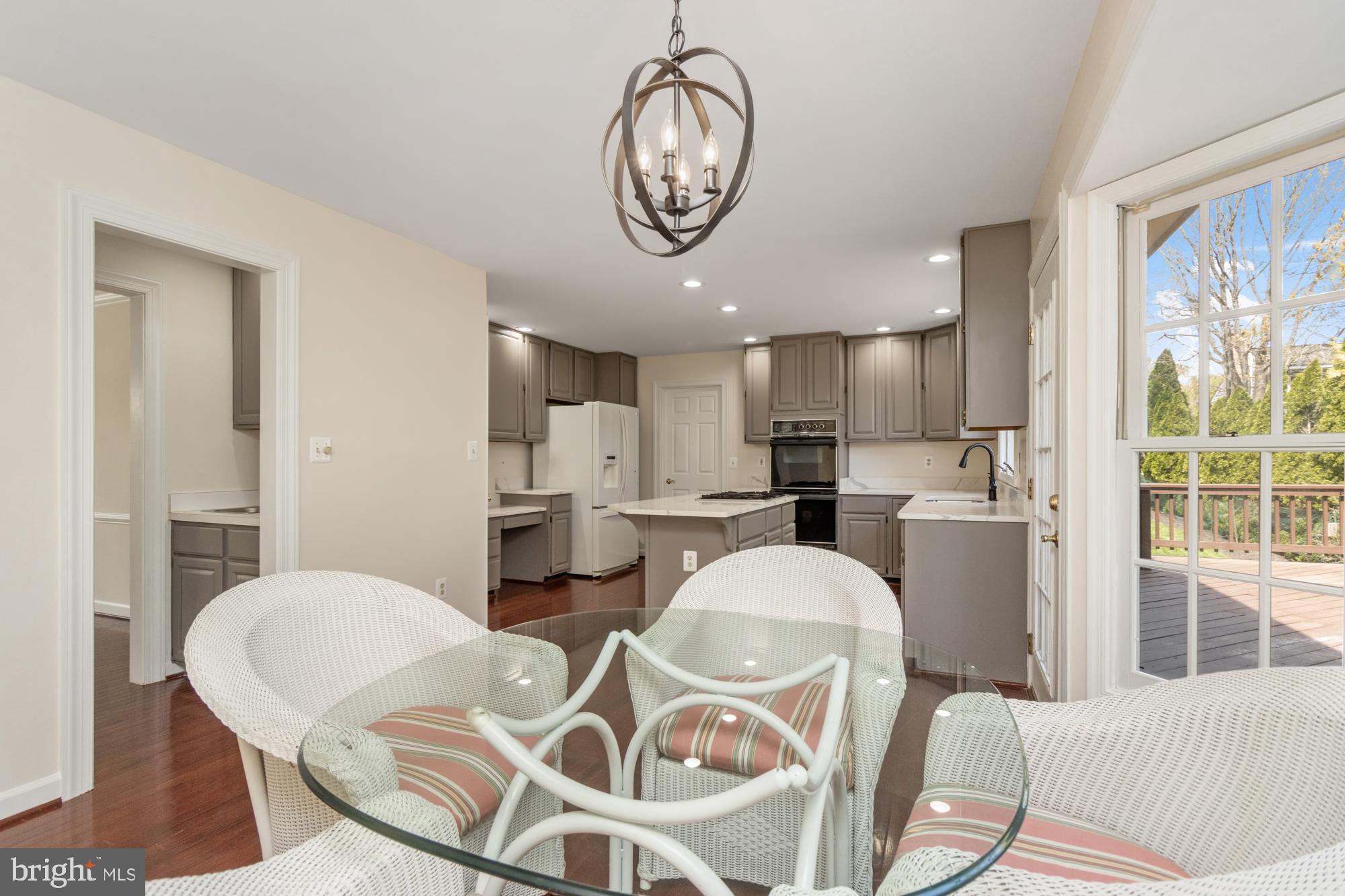 THE FIELDS AT SEMINARY II - Residential