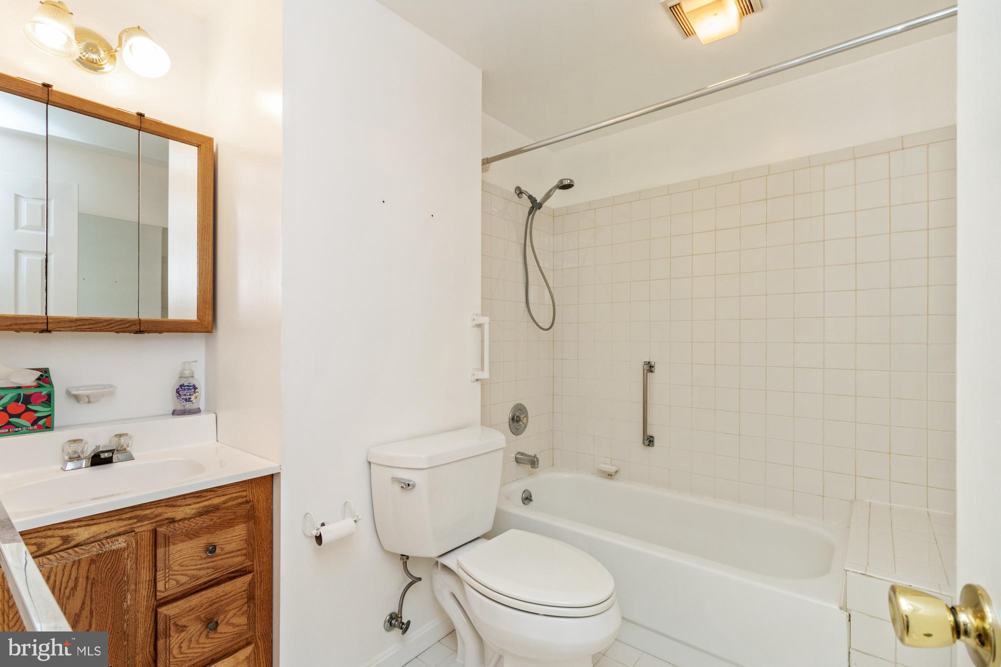 THE FIELDS AT SEMINARY II - Residential