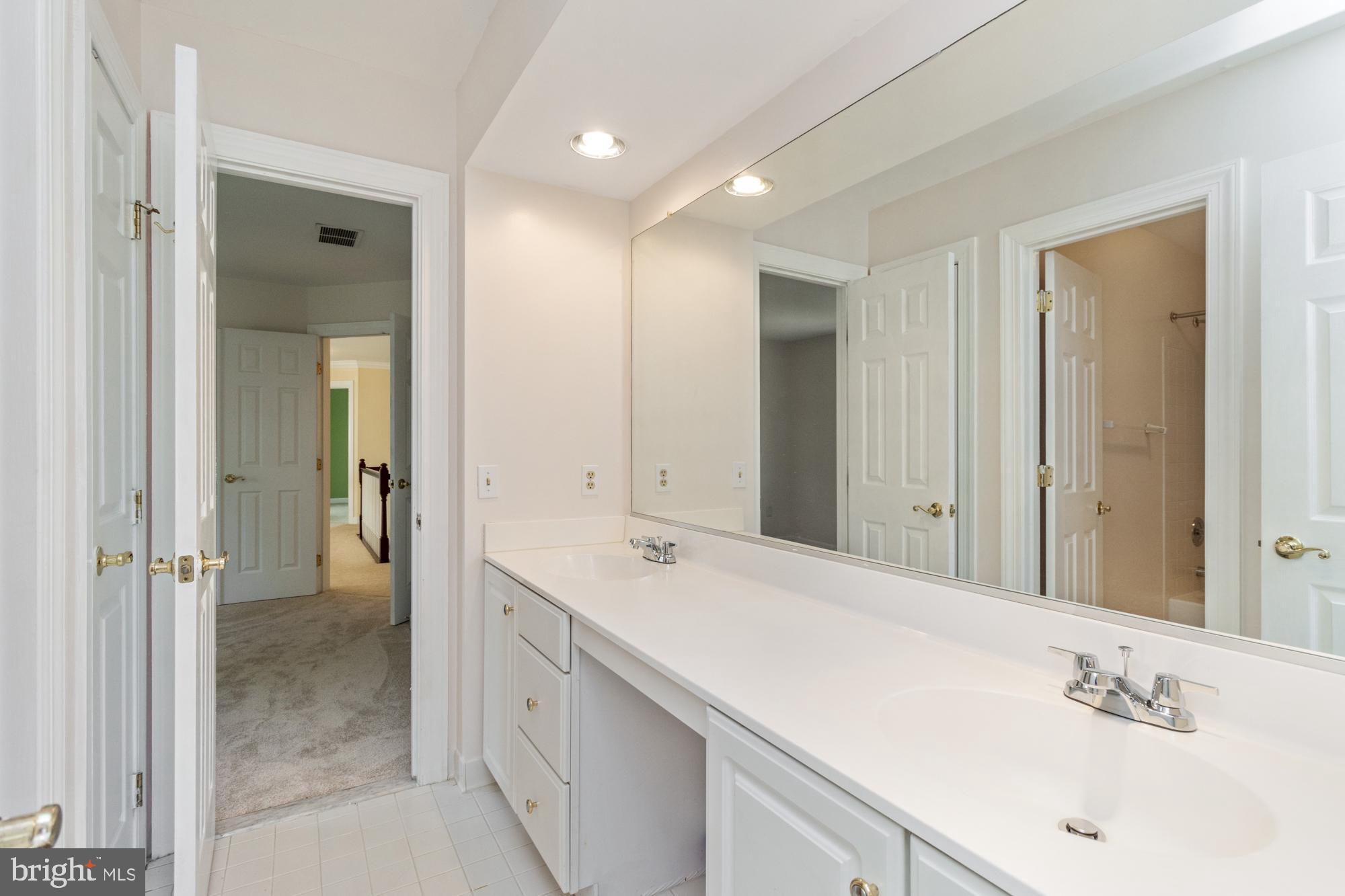 THE FIELDS AT SEMINARY II - Residential