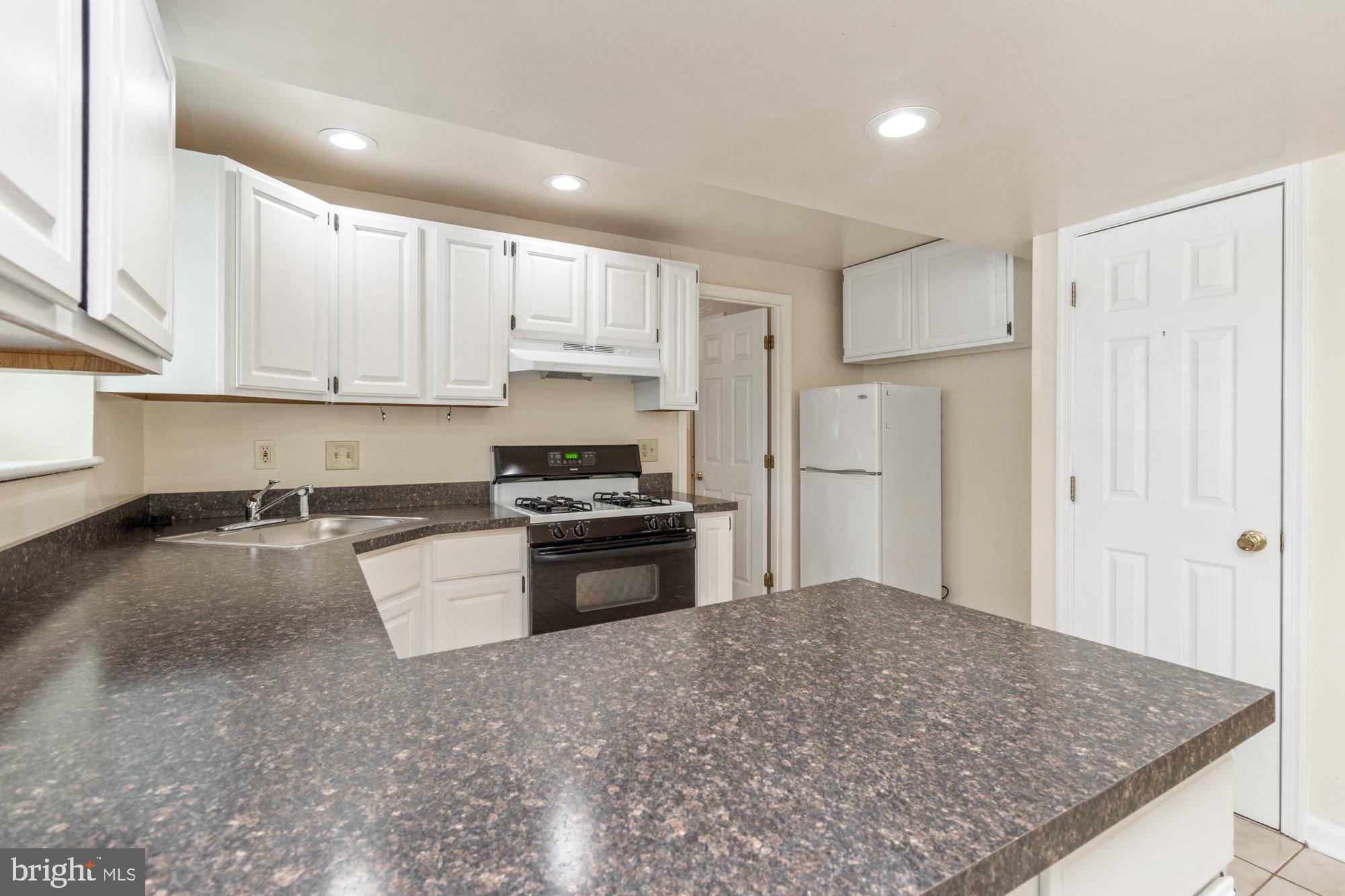 THE FIELDS AT SEMINARY II - Residential