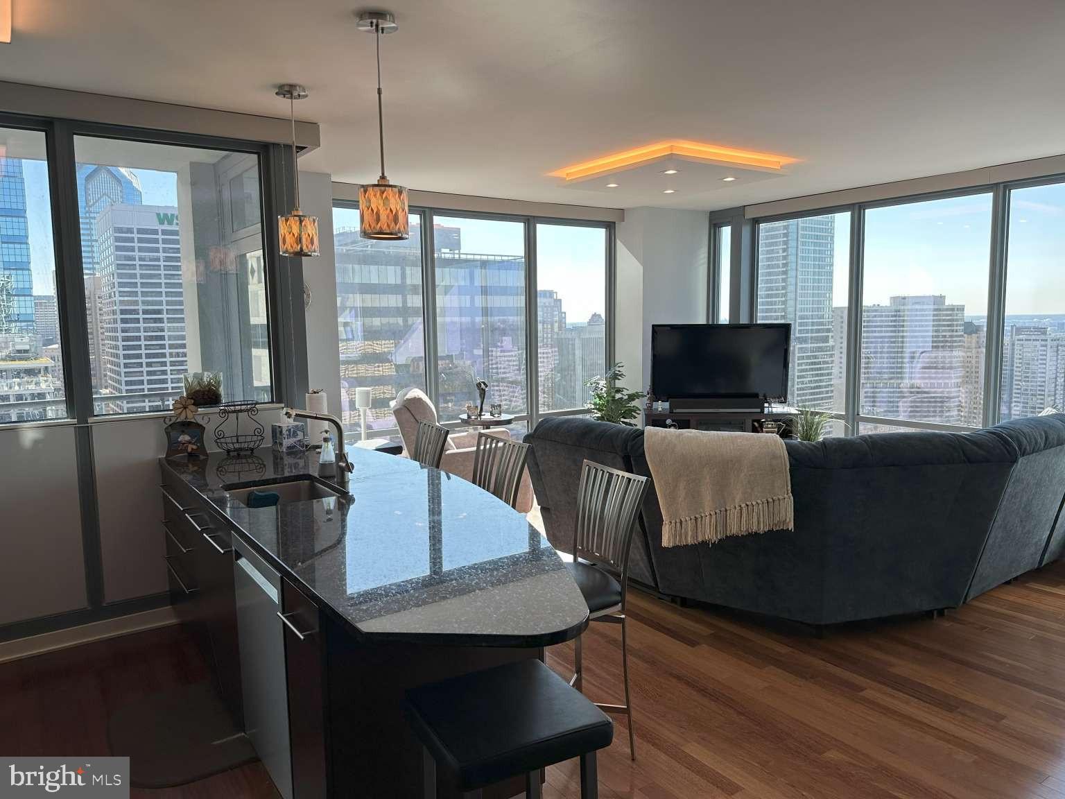 RITTENHOUSE SQUARE - Residential