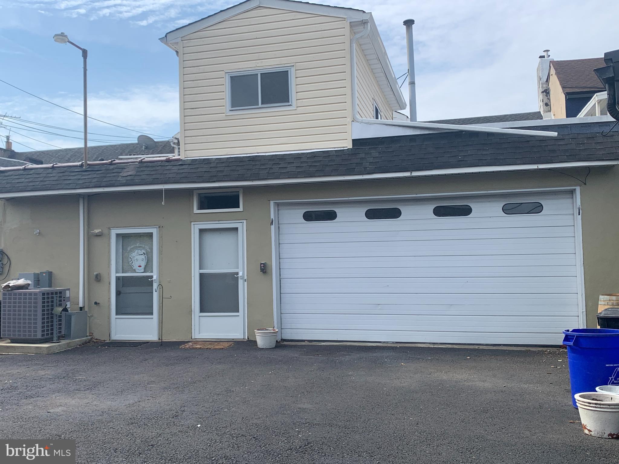 BRISTOL - Residential Lease