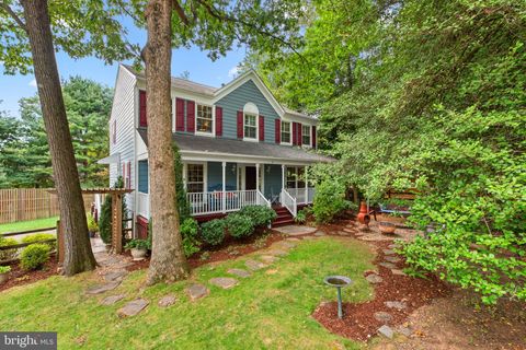 Photo of 7 E Argyle Street, ROCKVILLE, MD 20850 (MLS # MDMC2199528)
