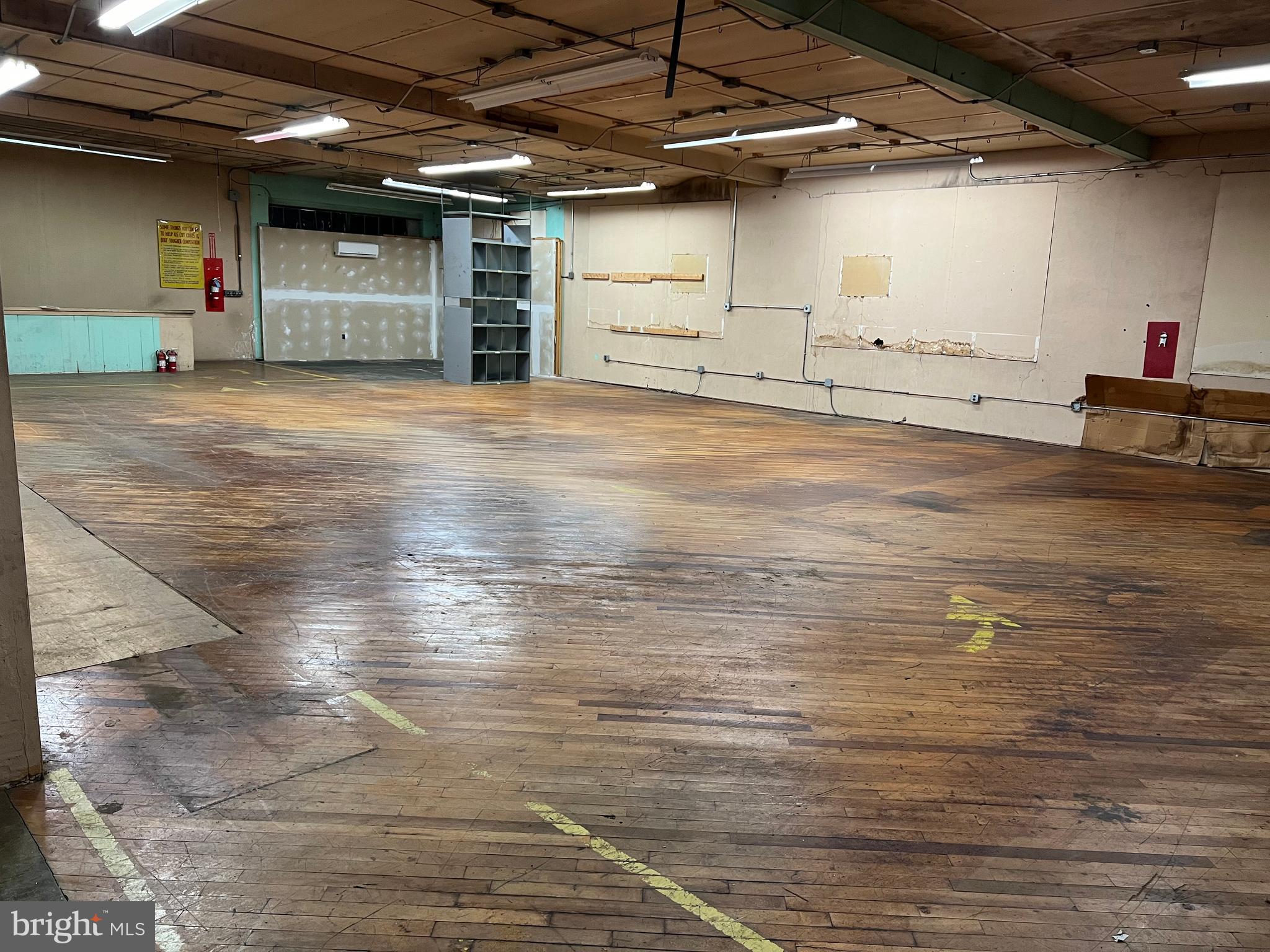 WEST EARL TWP - Commercial Sale