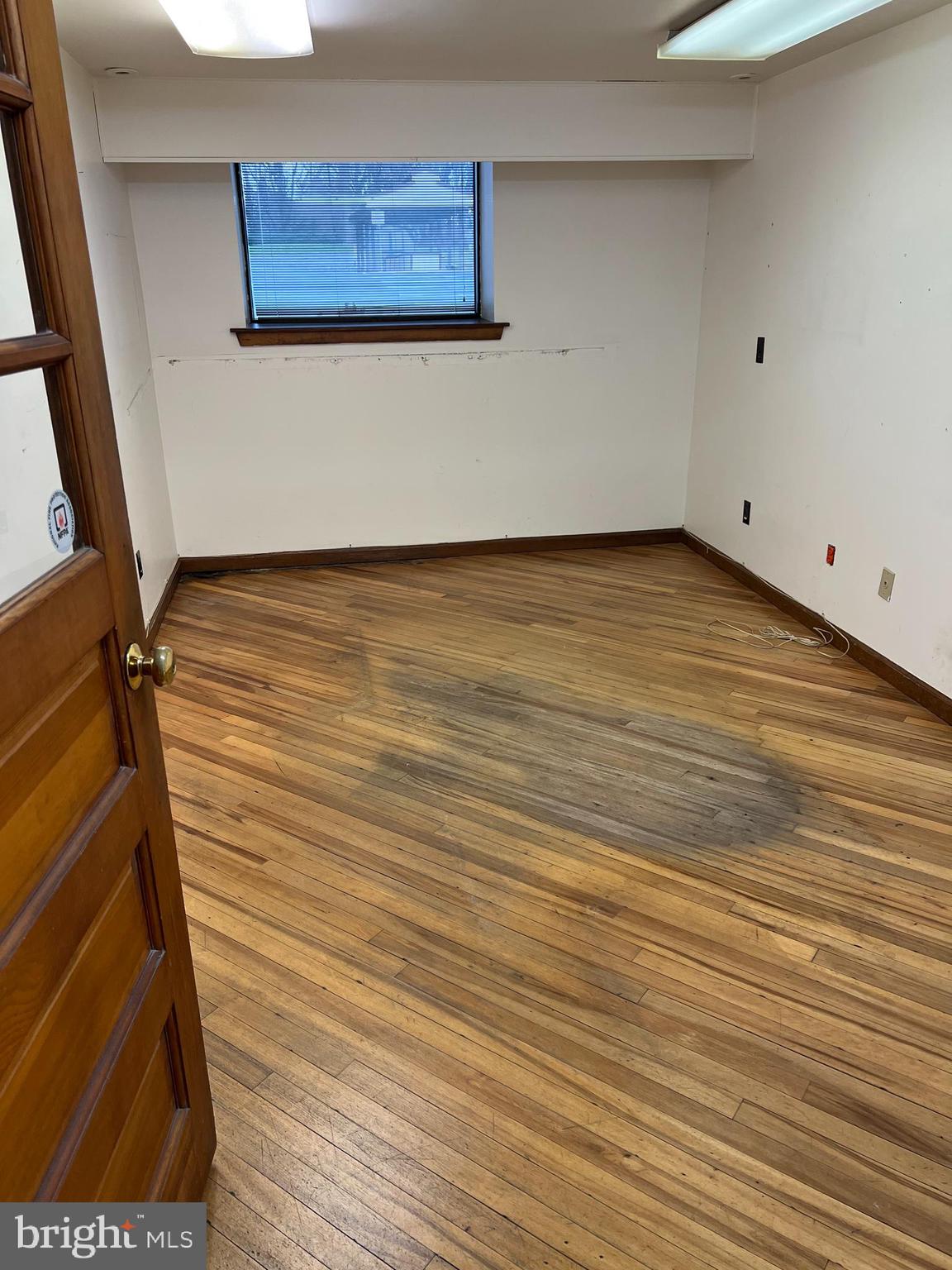 WEST EARL TWP - Commercial Sale