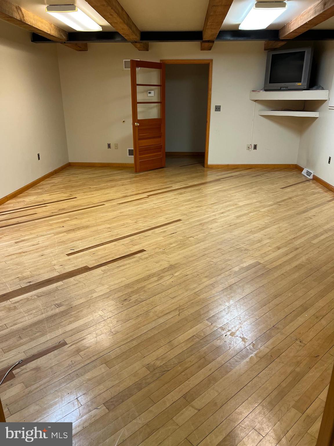 WEST EARL TWP - Commercial Sale