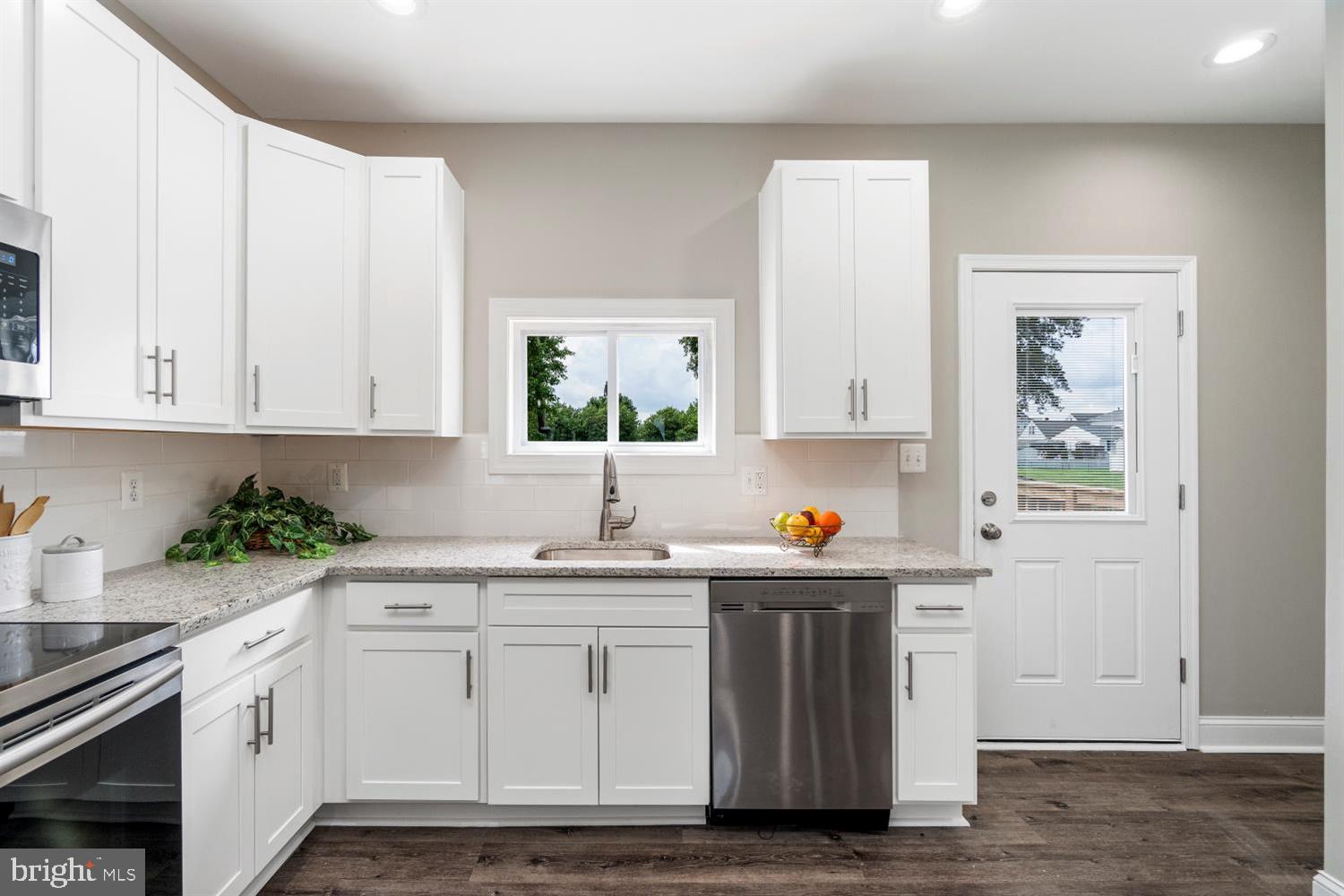 EDGEMERE/SPARROWS POINT - Residential