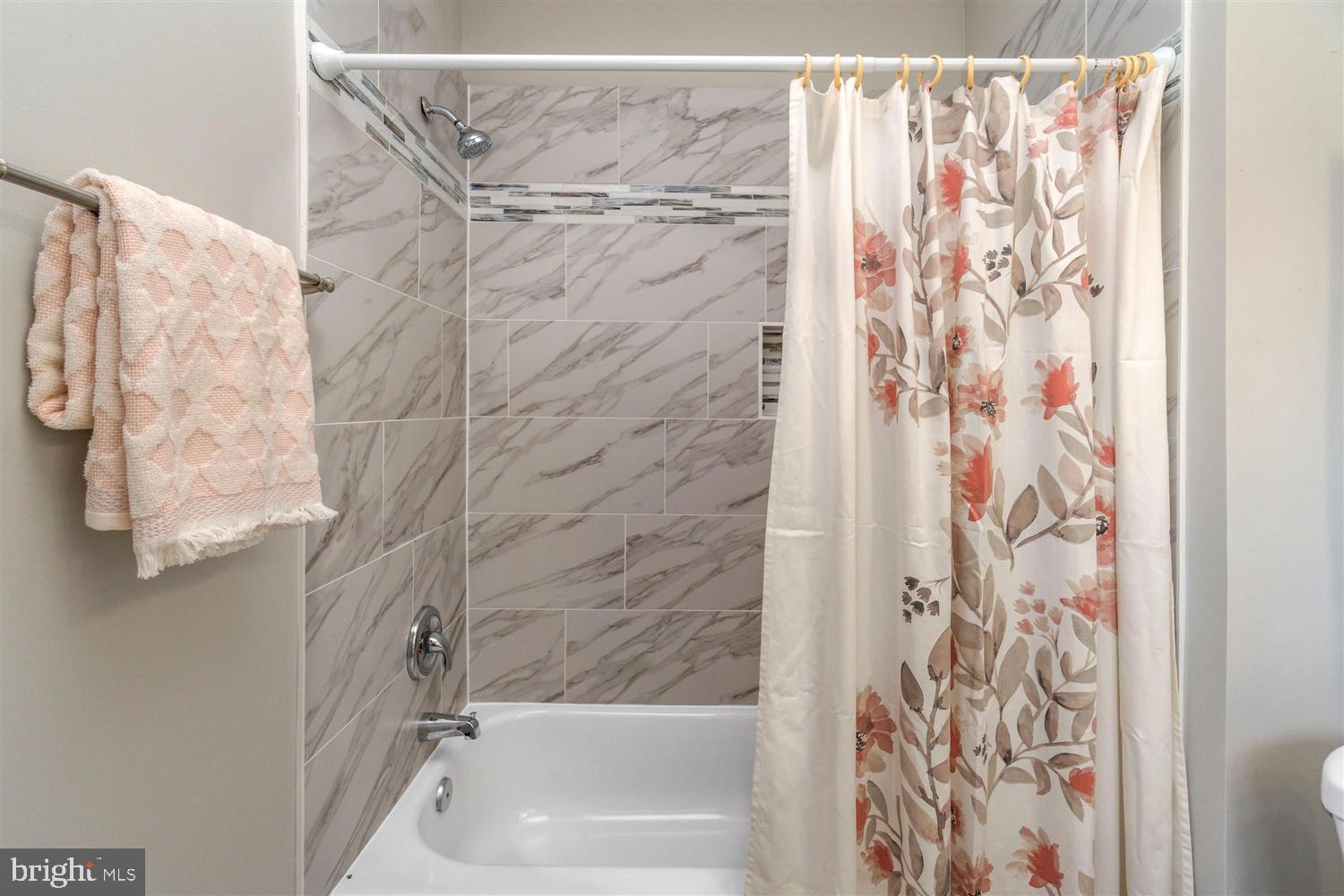 EDGEMERE/SPARROWS POINT - Residential