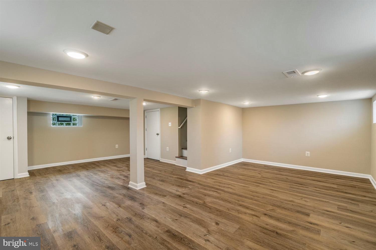 EDGEMERE/SPARROWS POINT - Residential