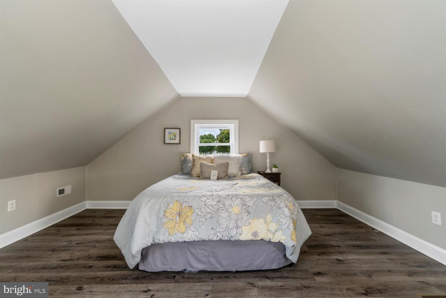 EDGEMERE/SPARROWS POINT - Residential