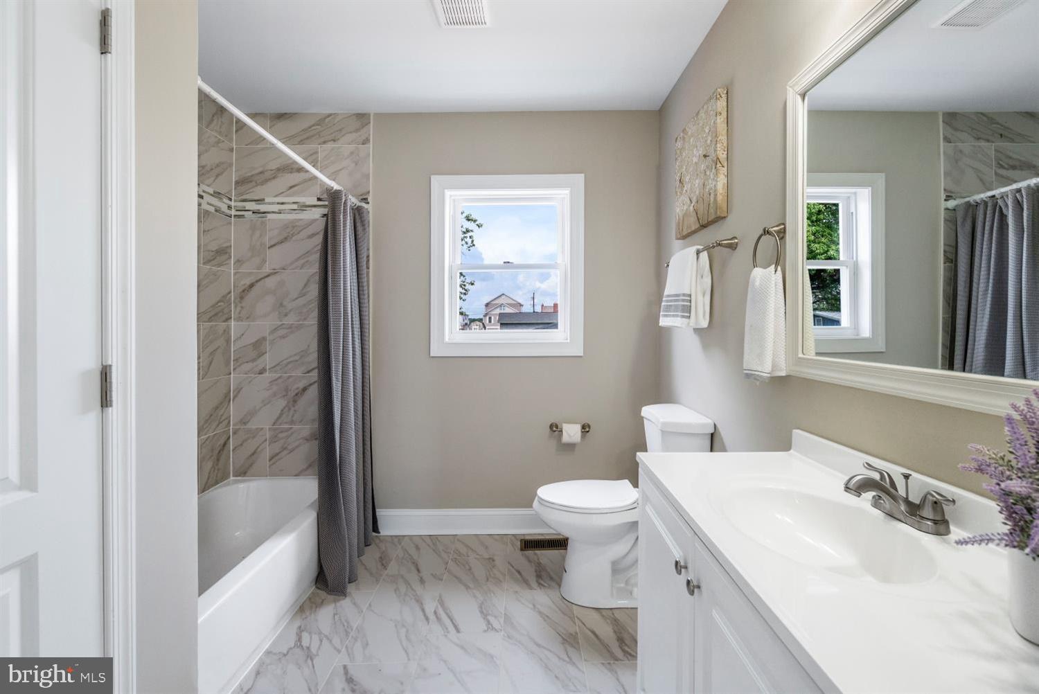 EDGEMERE/SPARROWS POINT - Residential