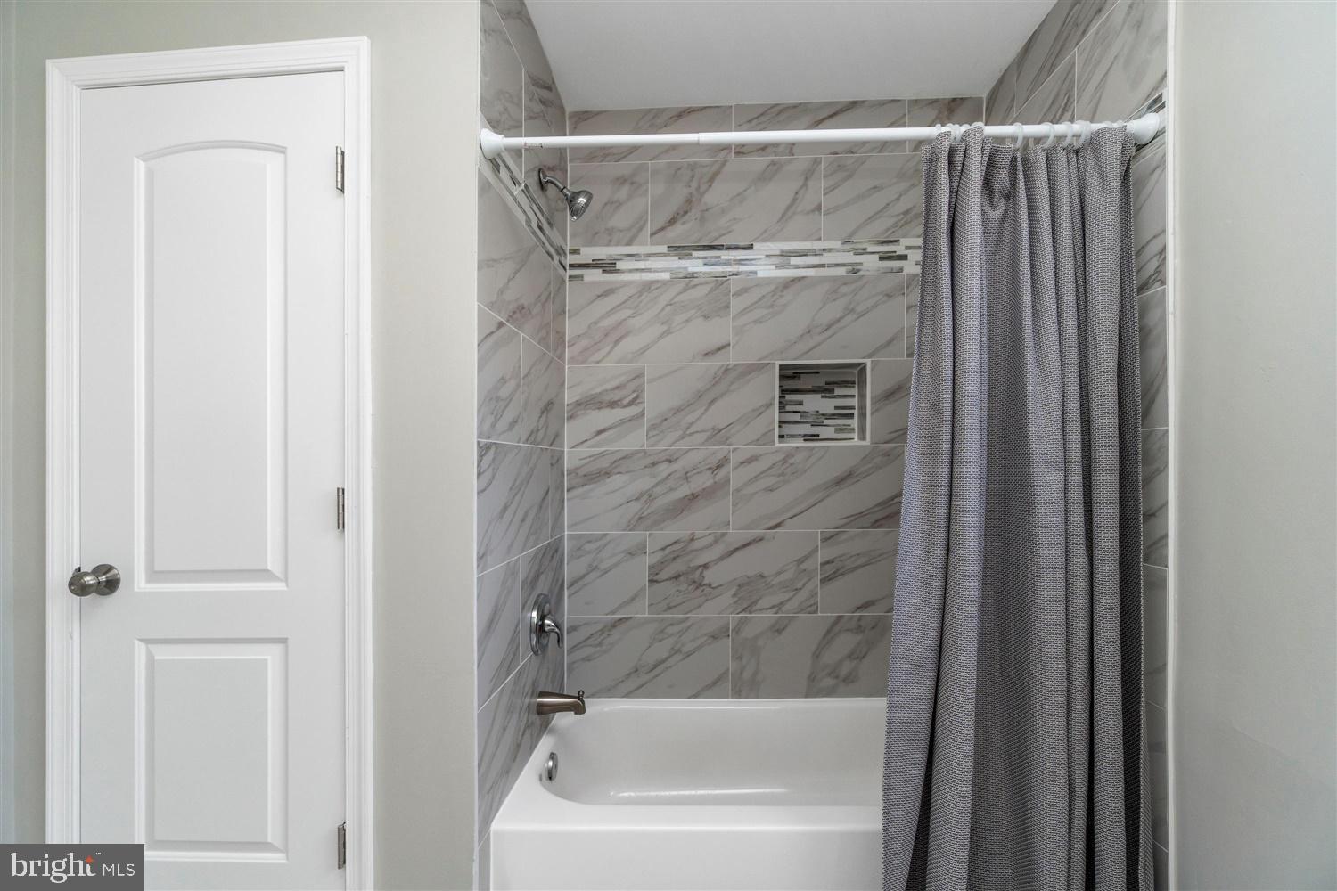 EDGEMERE/SPARROWS POINT - Residential