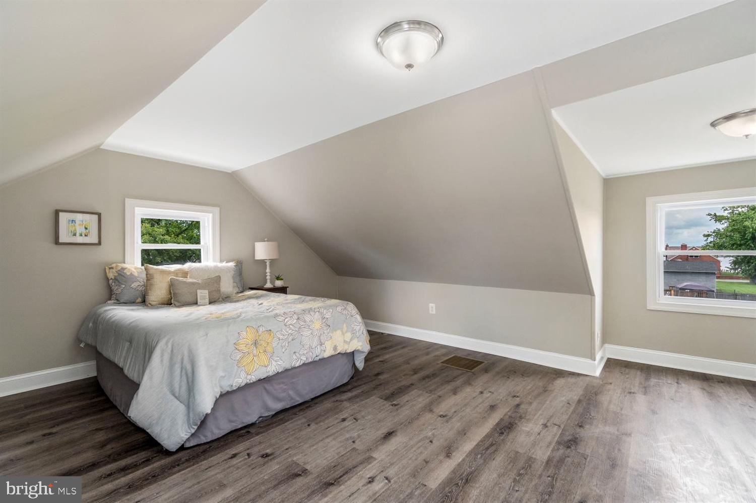 EDGEMERE/SPARROWS POINT - Residential