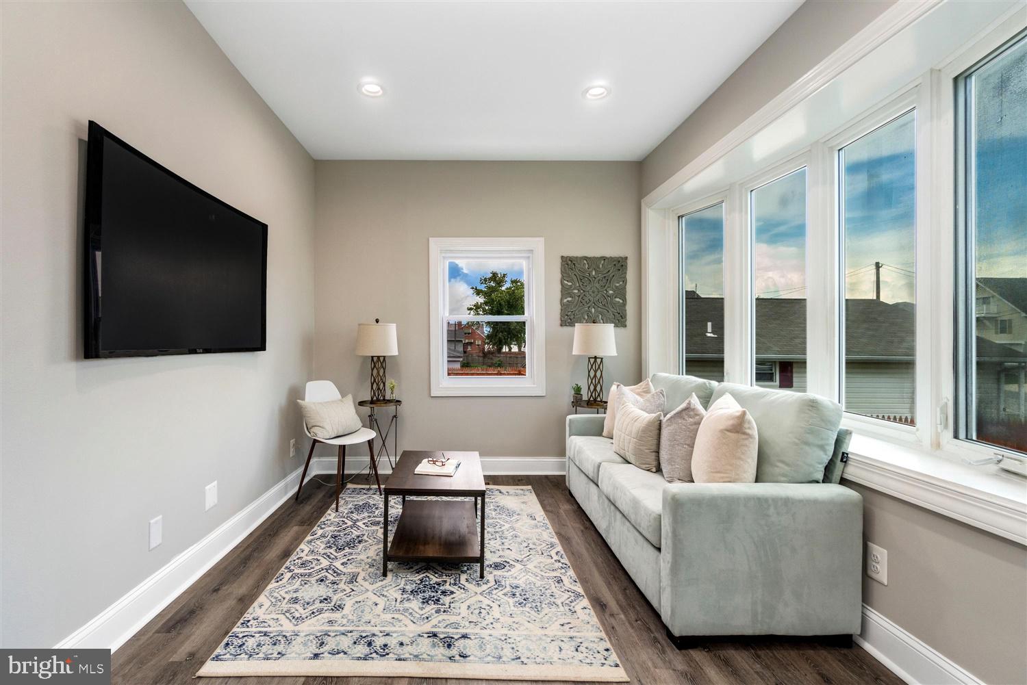 EDGEMERE/SPARROWS POINT - Residential