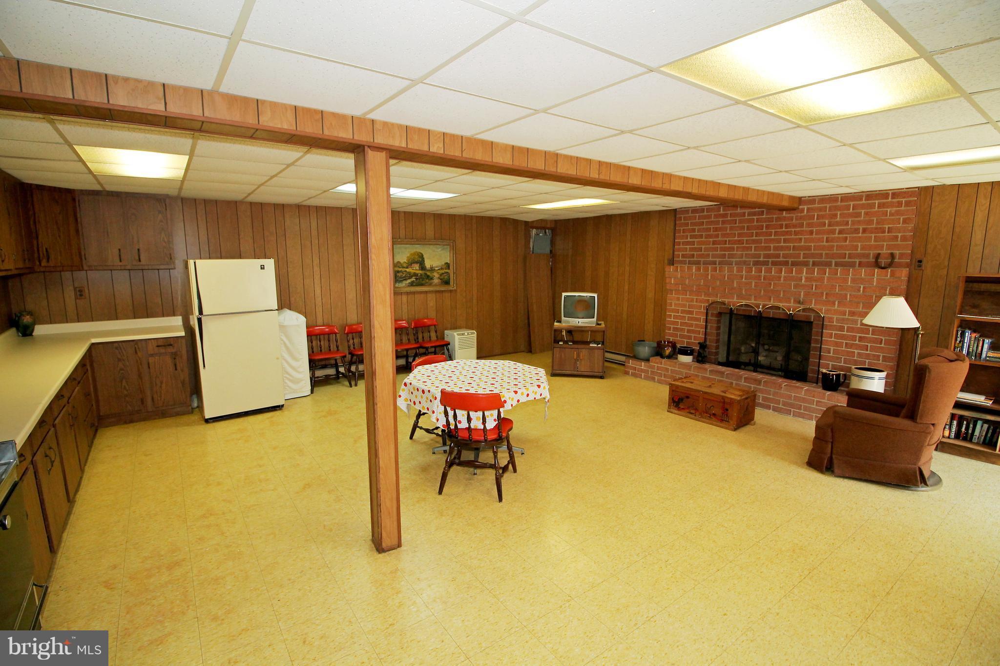 BROOKHILL FARMS - Residential