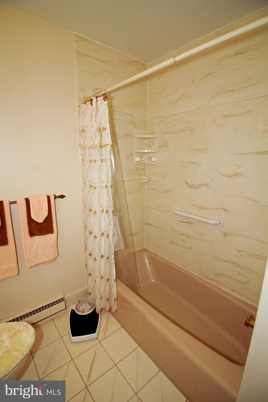 BROOKHILL FARMS - Residential