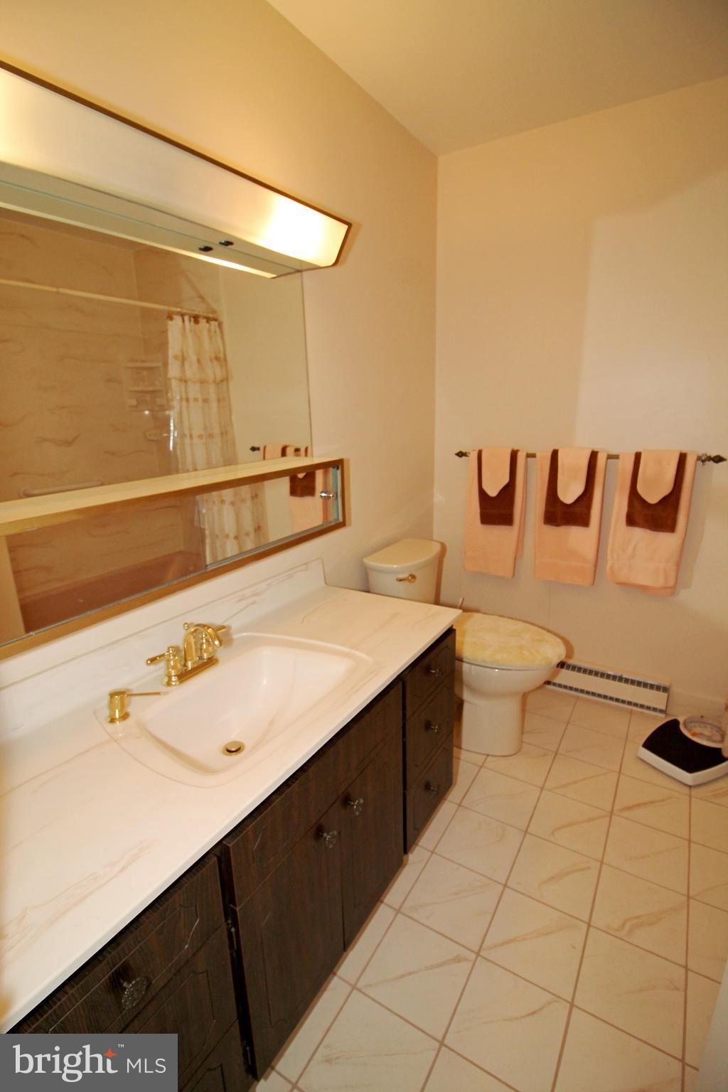 BROOKHILL FARMS - Residential