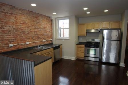 Terrific 2-Bedroom Apartment with Washer/Dryer, Dishwasher & Central Air – Available 10/06/2025
This beautifully renovated 2-bedroom apartment, located at 1511 Mifflin Street in the Newbold section of South Philadelphia, offers both style and convenience. The apartment features central air, in-unit washer and dryer, and a dishwasher for added comfort. Enjoy hardwood floors, exposed brick and ductwork, and modern stainless steel appliances throughout.
Situated above the popular South Philadelphia Taproom, this apartment puts you in the heart of a vibrant neighborhood with easy access to local shops, dining, and public transportation.
Rent is $1,650/month. A $40 non-refundable application fee is required for each adult. Upon approval, the first month's rent is due, followed by the last month's rent and a security deposit at move-in.
This unit is currently occupied and will be available starting 10/06/2025. Book your showing today!
