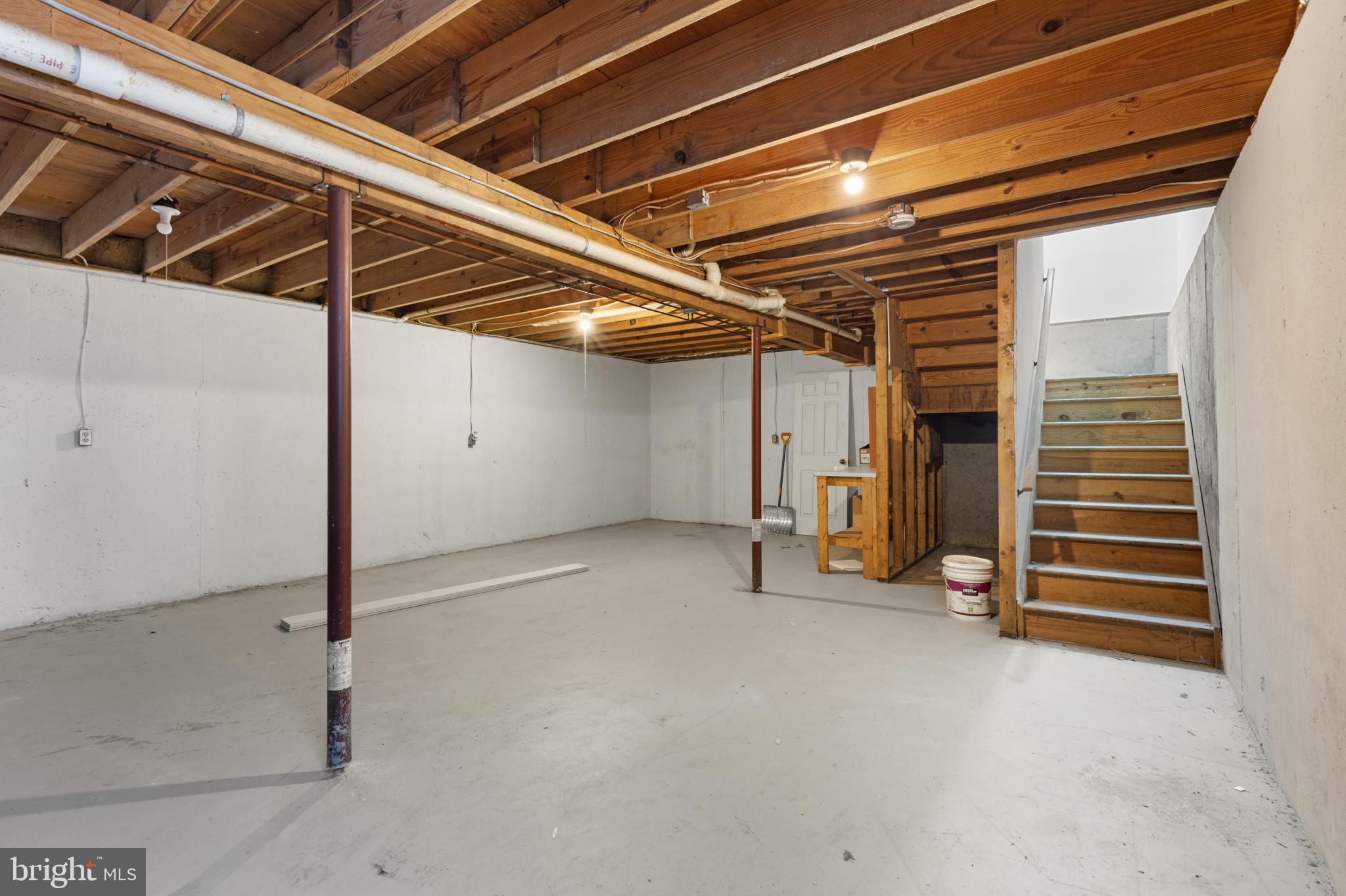 EDGEWOOD GREEN - Residential Lease