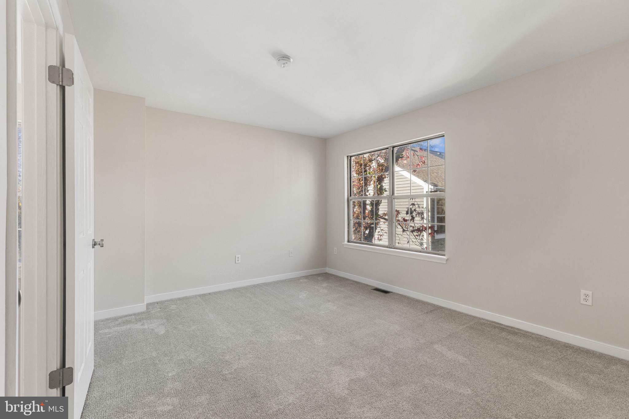 EDGEWOOD GREEN - Residential Lease