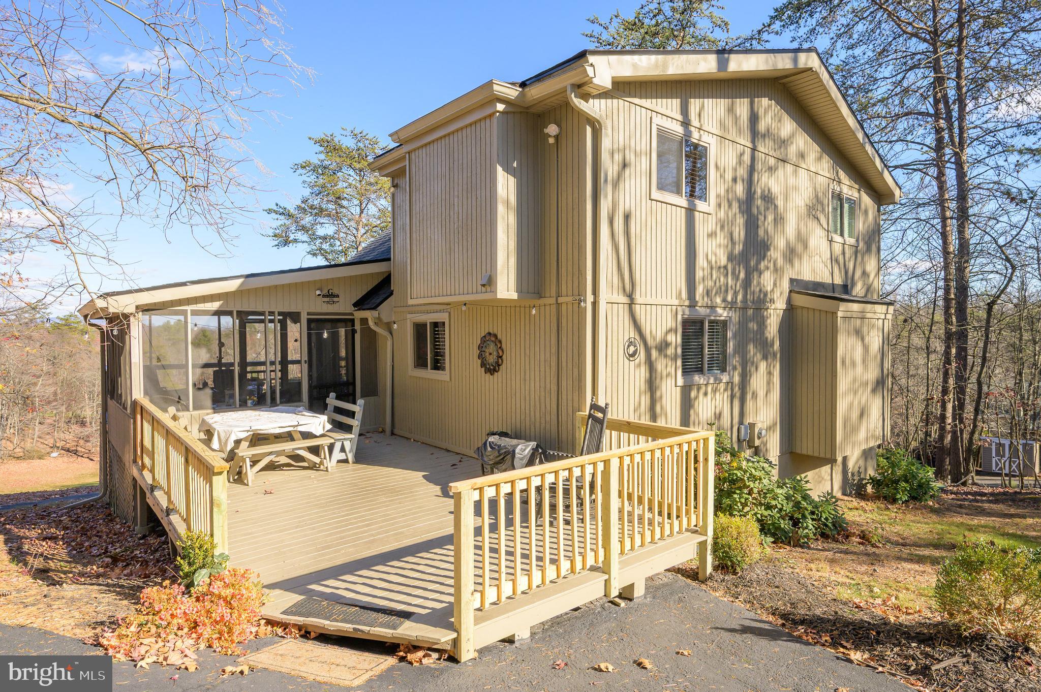 THE WOODS - Residential