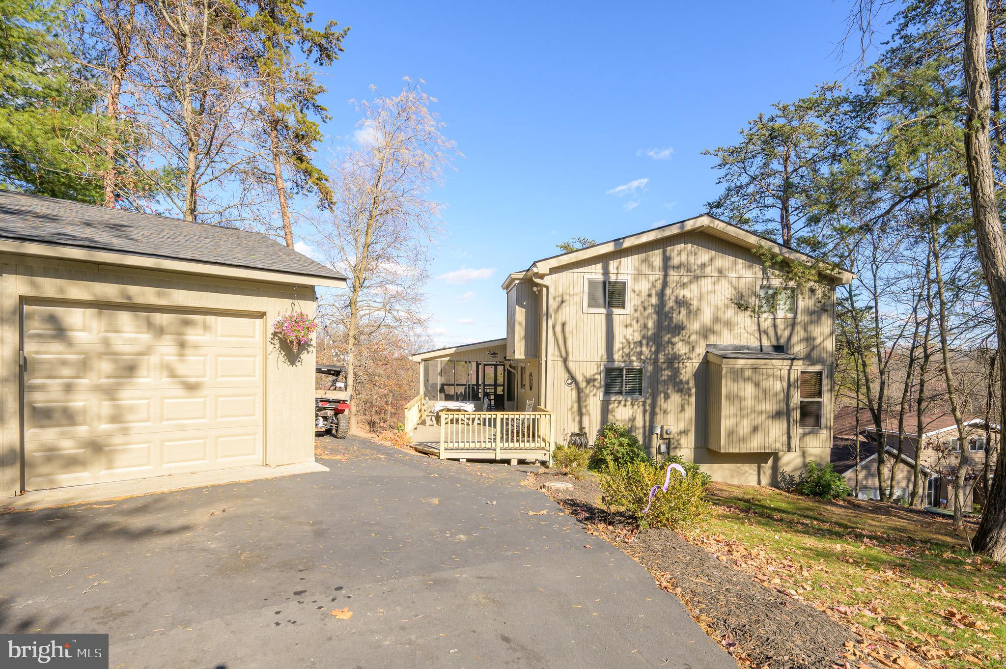 THE WOODS - Residential