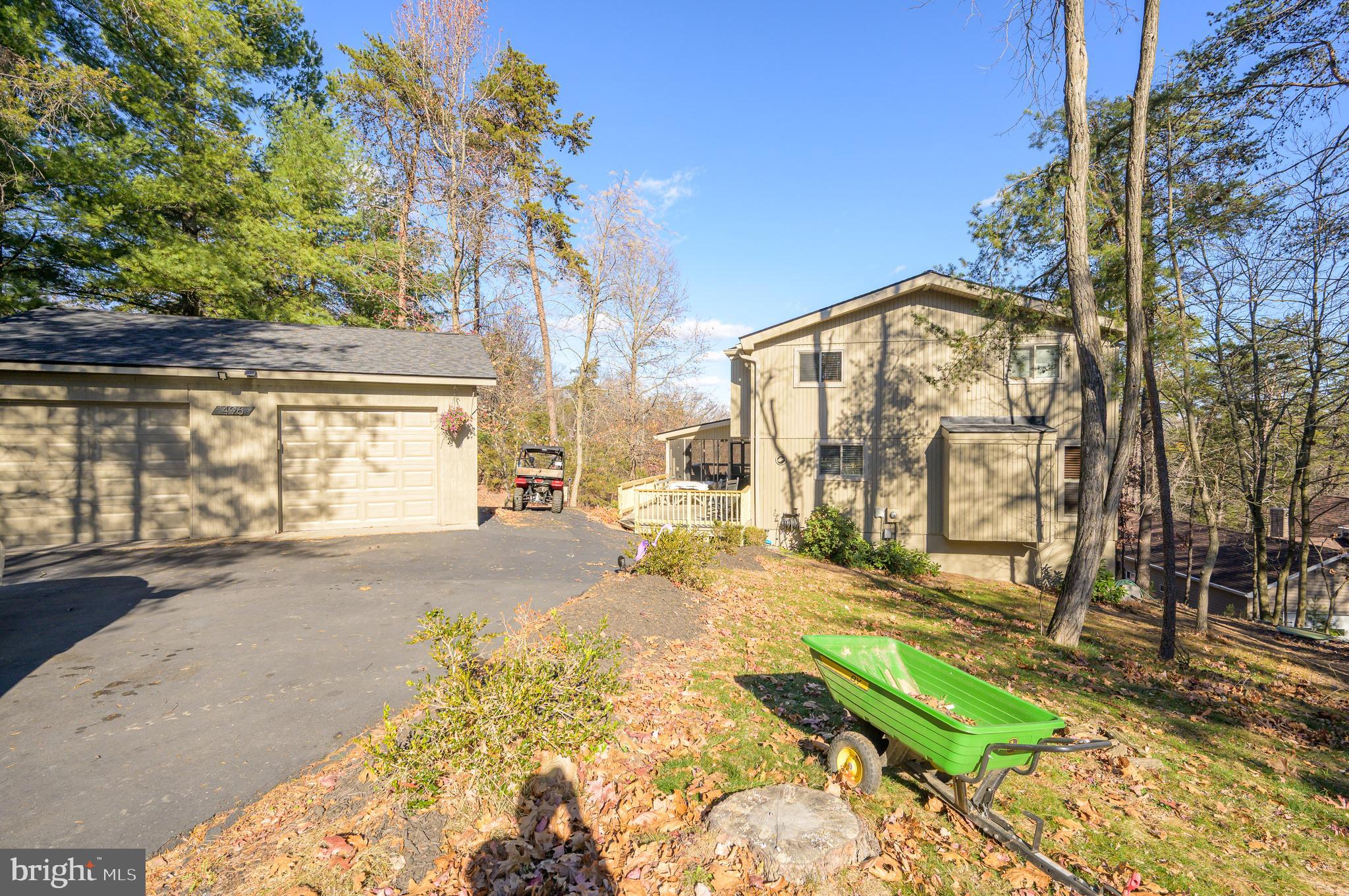 THE WOODS - Residential