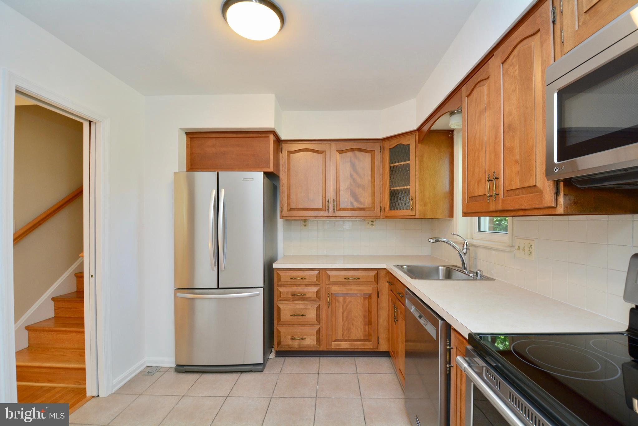 MADISON MANOR - Residential Lease