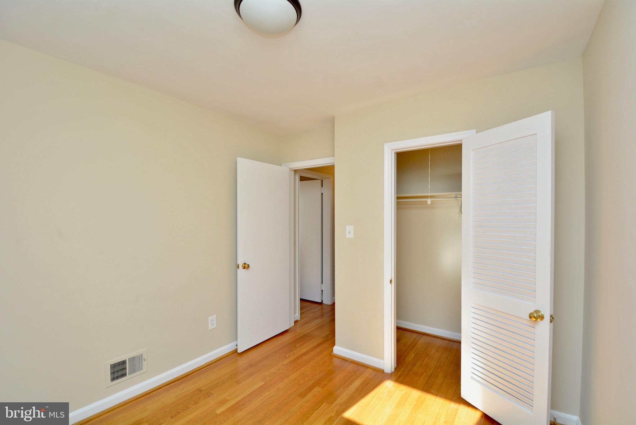 MADISON MANOR - Residential Lease