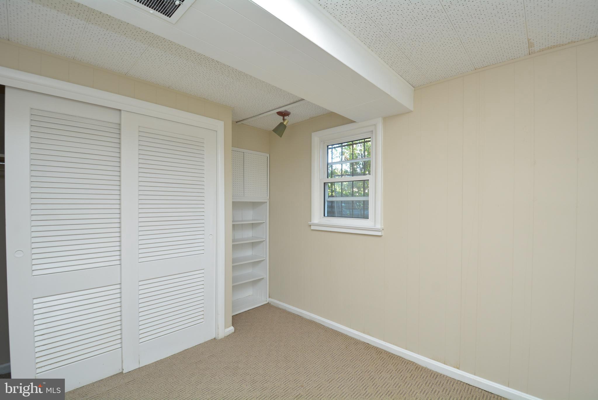 MADISON MANOR - Residential Lease