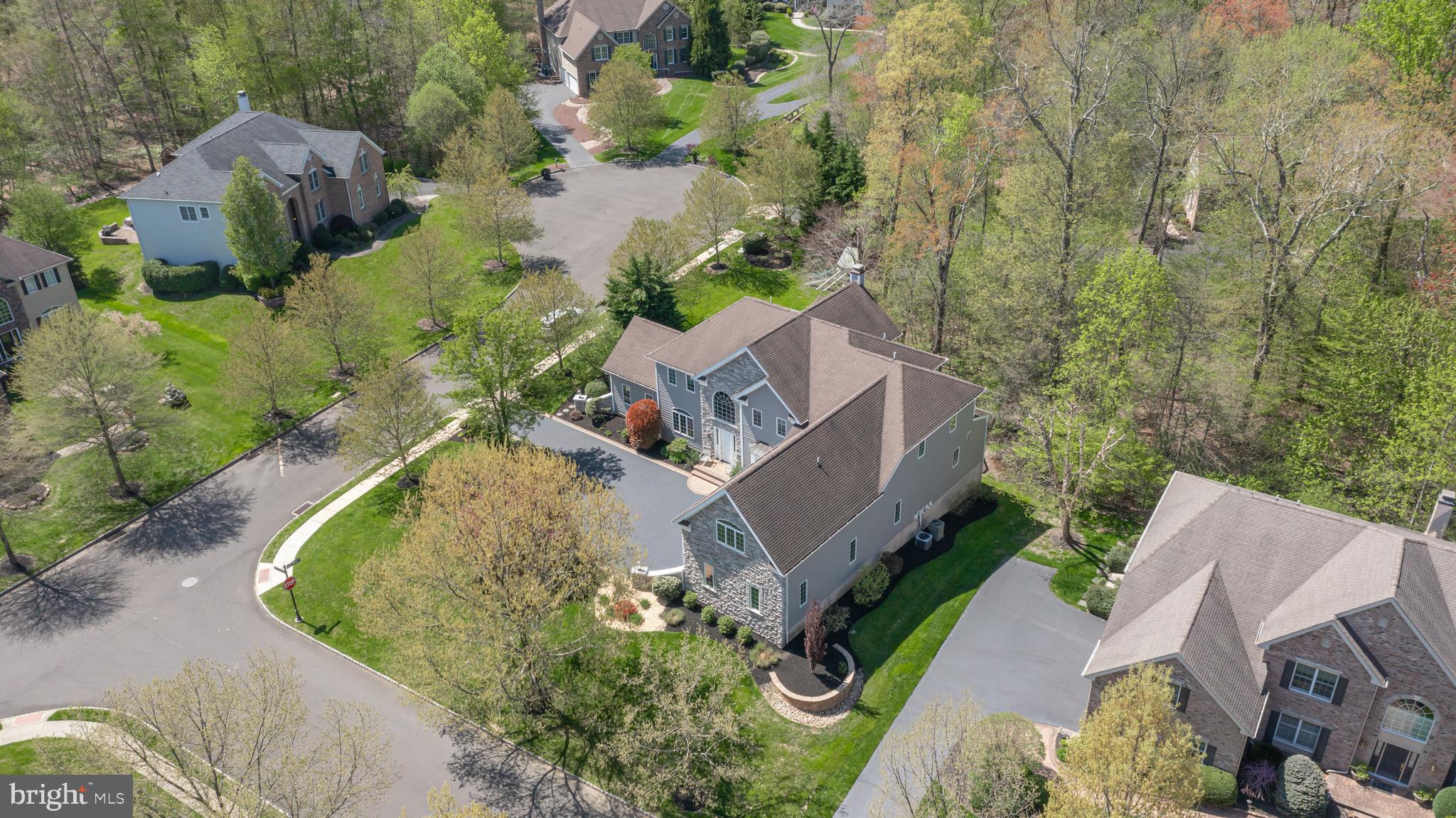 UPPER MOUNTAIN ESTS - Residential