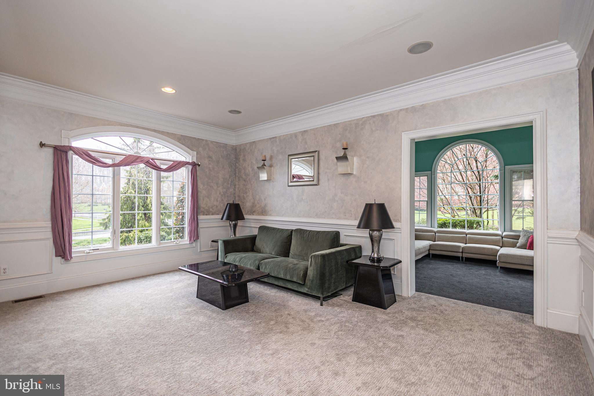 UPPER MOUNTAIN ESTS - Residential