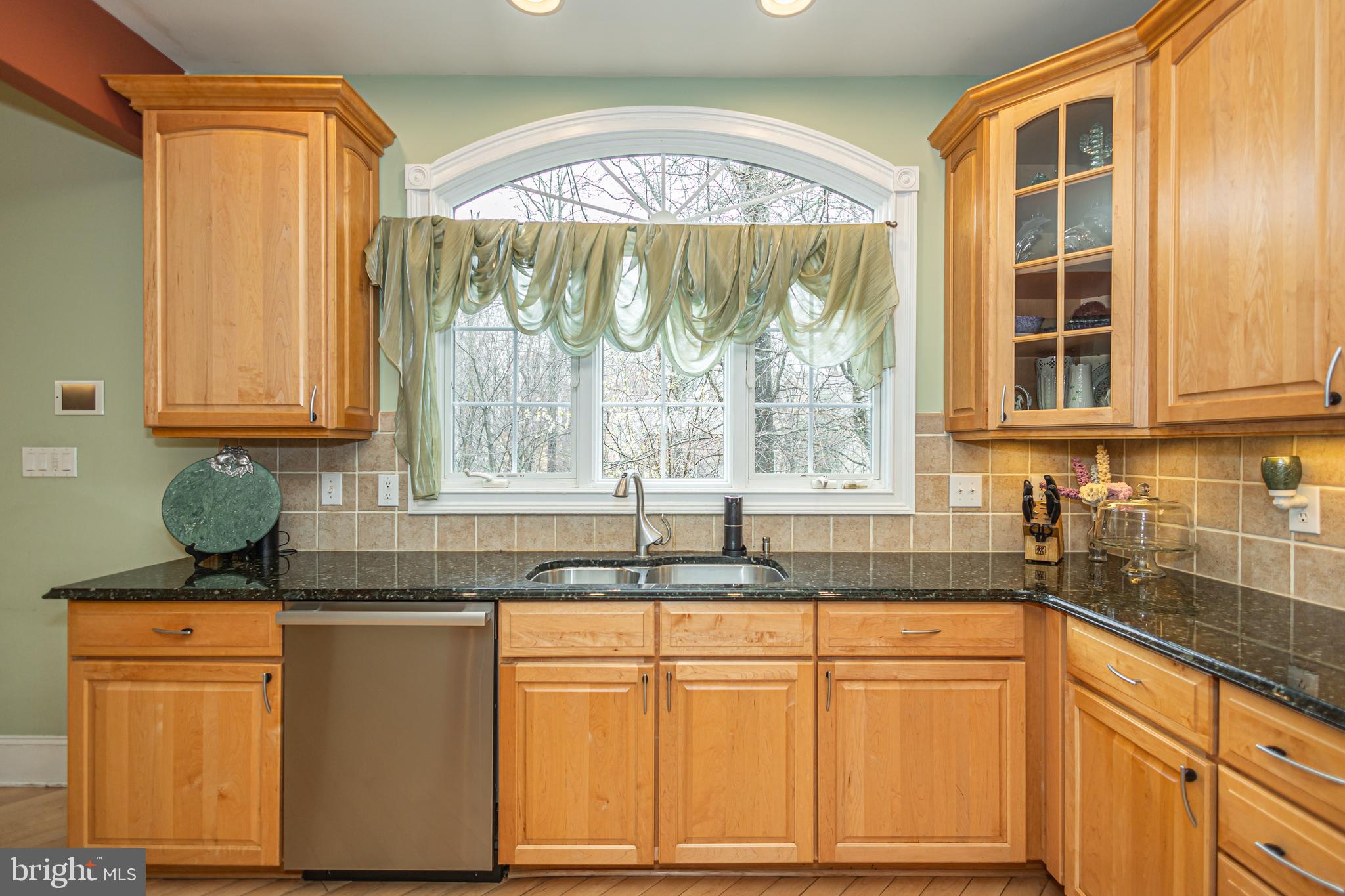 UPPER MOUNTAIN ESTS - Residential