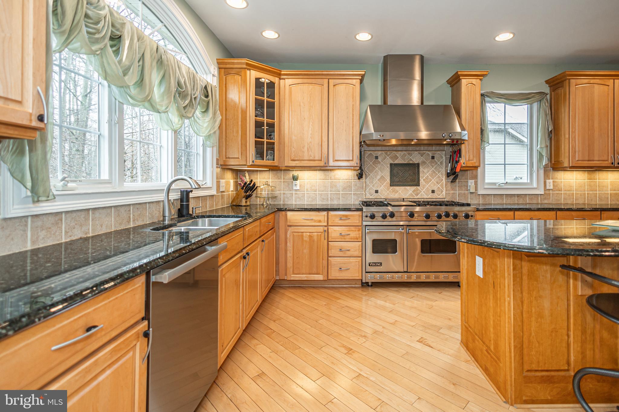 UPPER MOUNTAIN ESTS - Residential